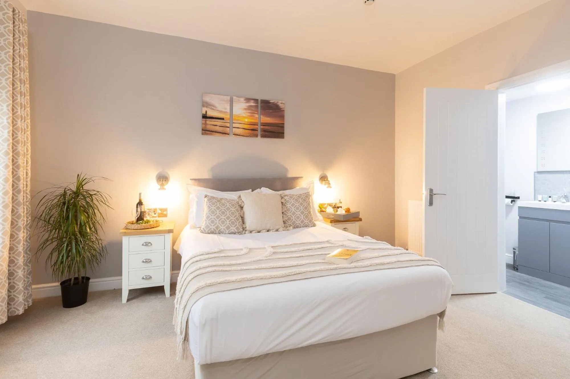 Bedroom, Bed in The Clarence Gardens Hotel, BW Signature Collection