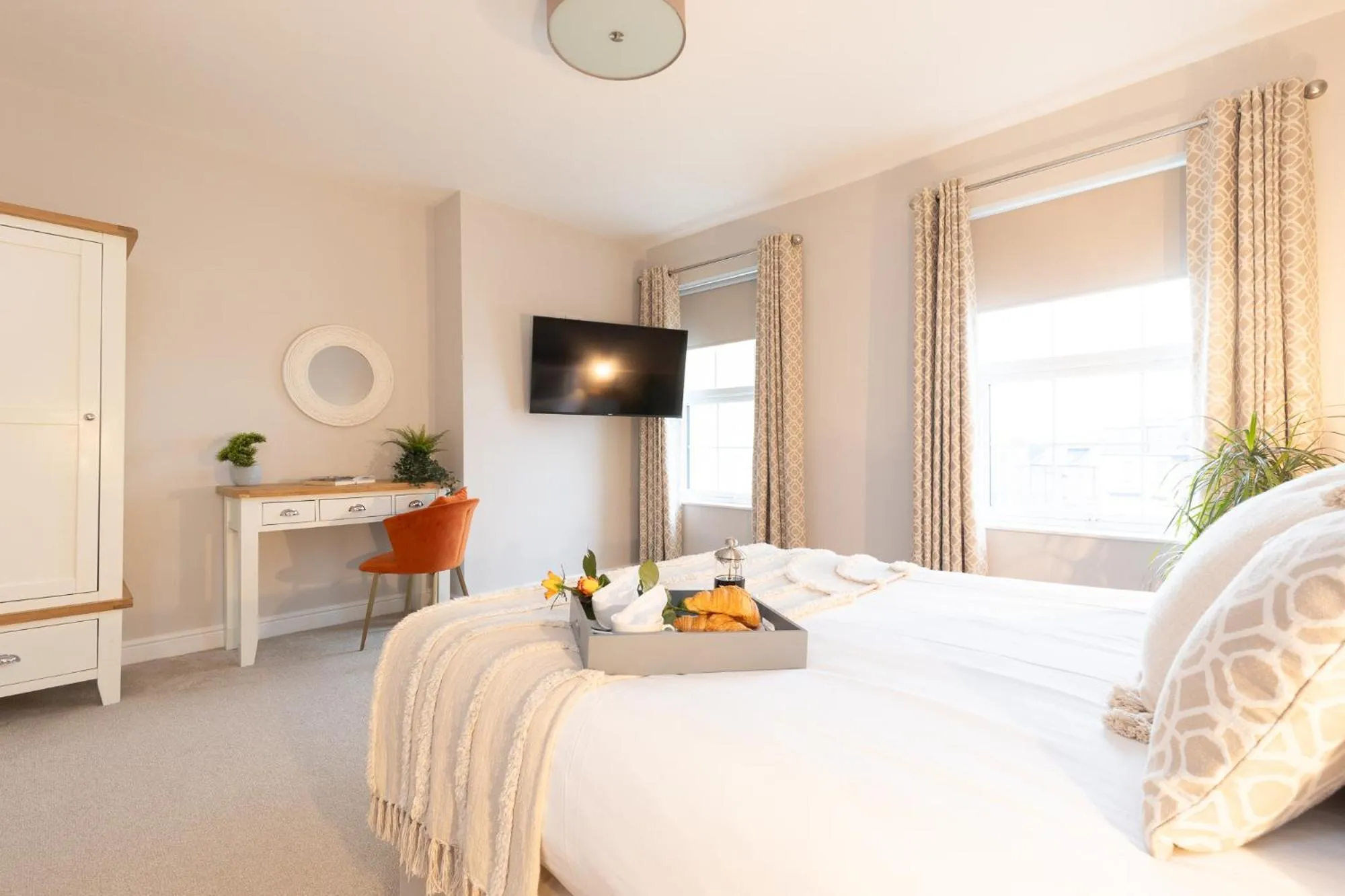 Bedroom, Bed in The Clarence Gardens Hotel, BW Signature Collection