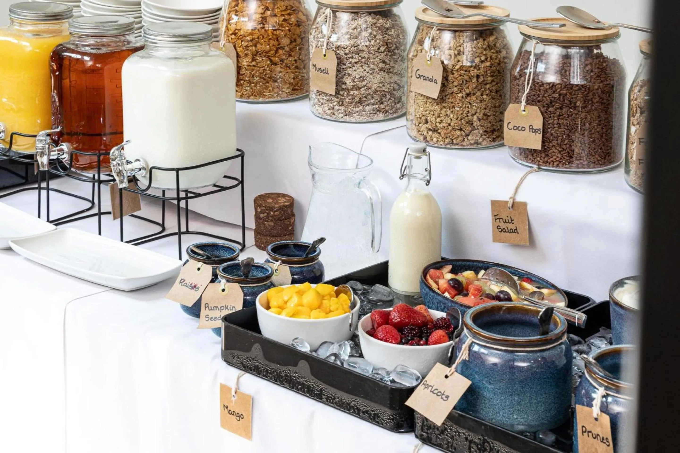 Food and drinks in The Clarence Gardens Hotel, BW Signature Collection