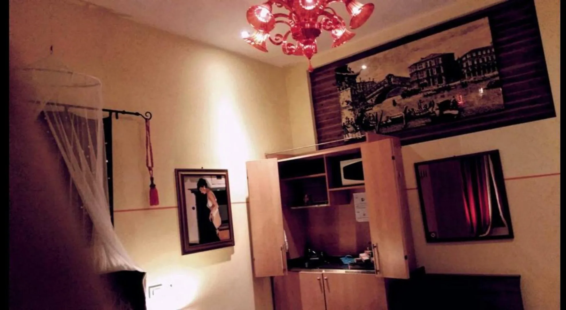 Photo of the whole room in B&B Venice 1964