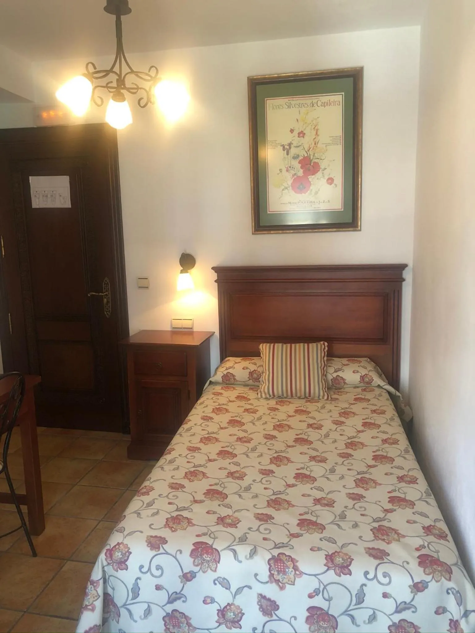 Photo of the whole room, Bed in Hotel Rural Poqueira II