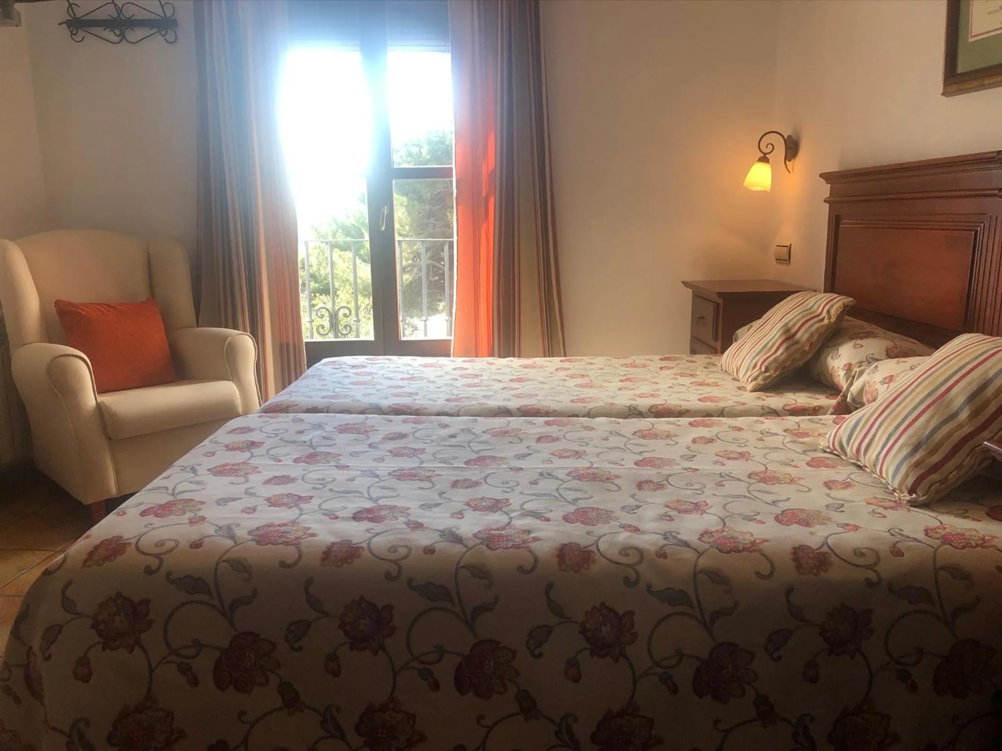 Bed in Hotel Rural Poqueira II