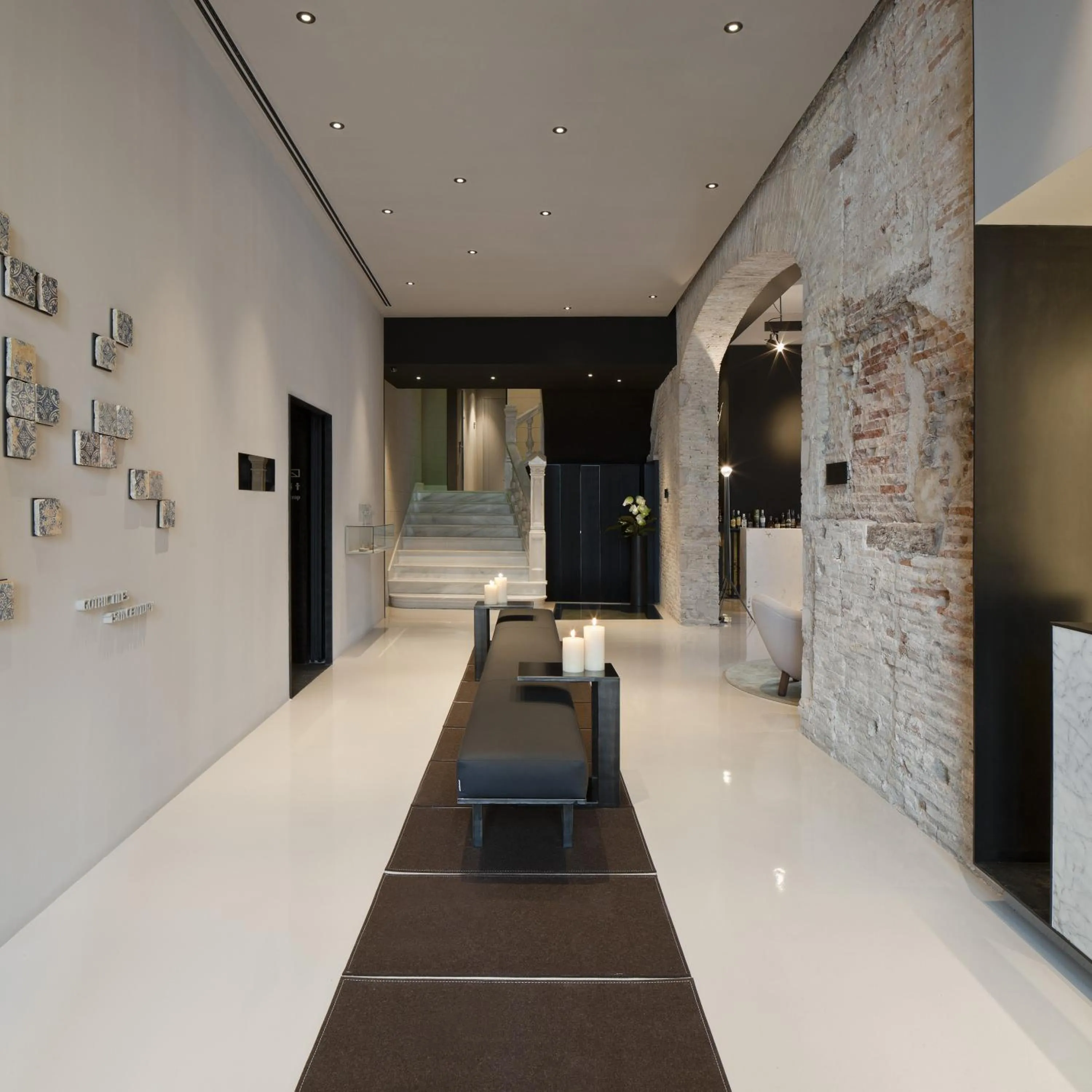 Decorative detail in Caro Hotel