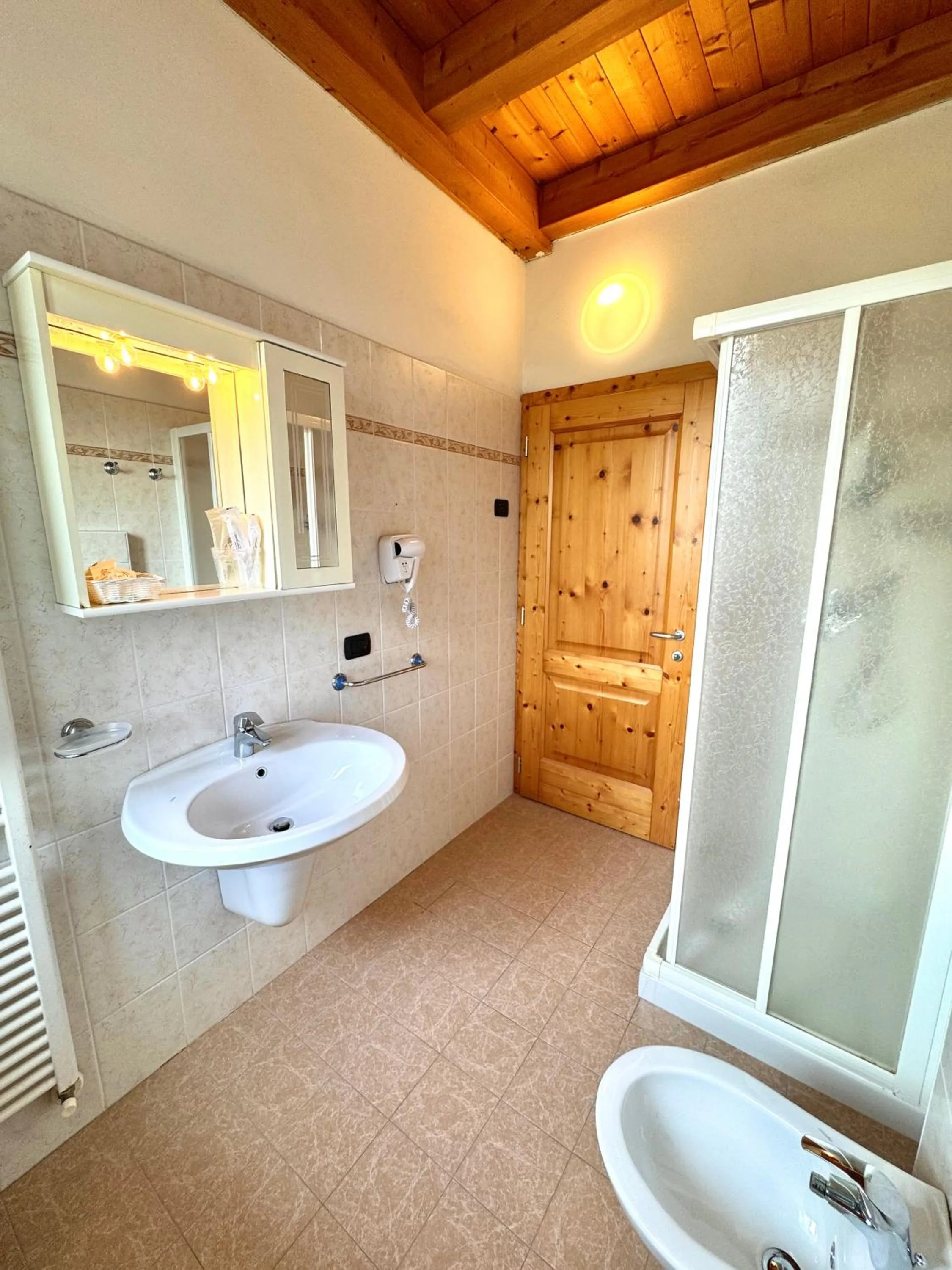 Bathroom in Agritur Girardelli