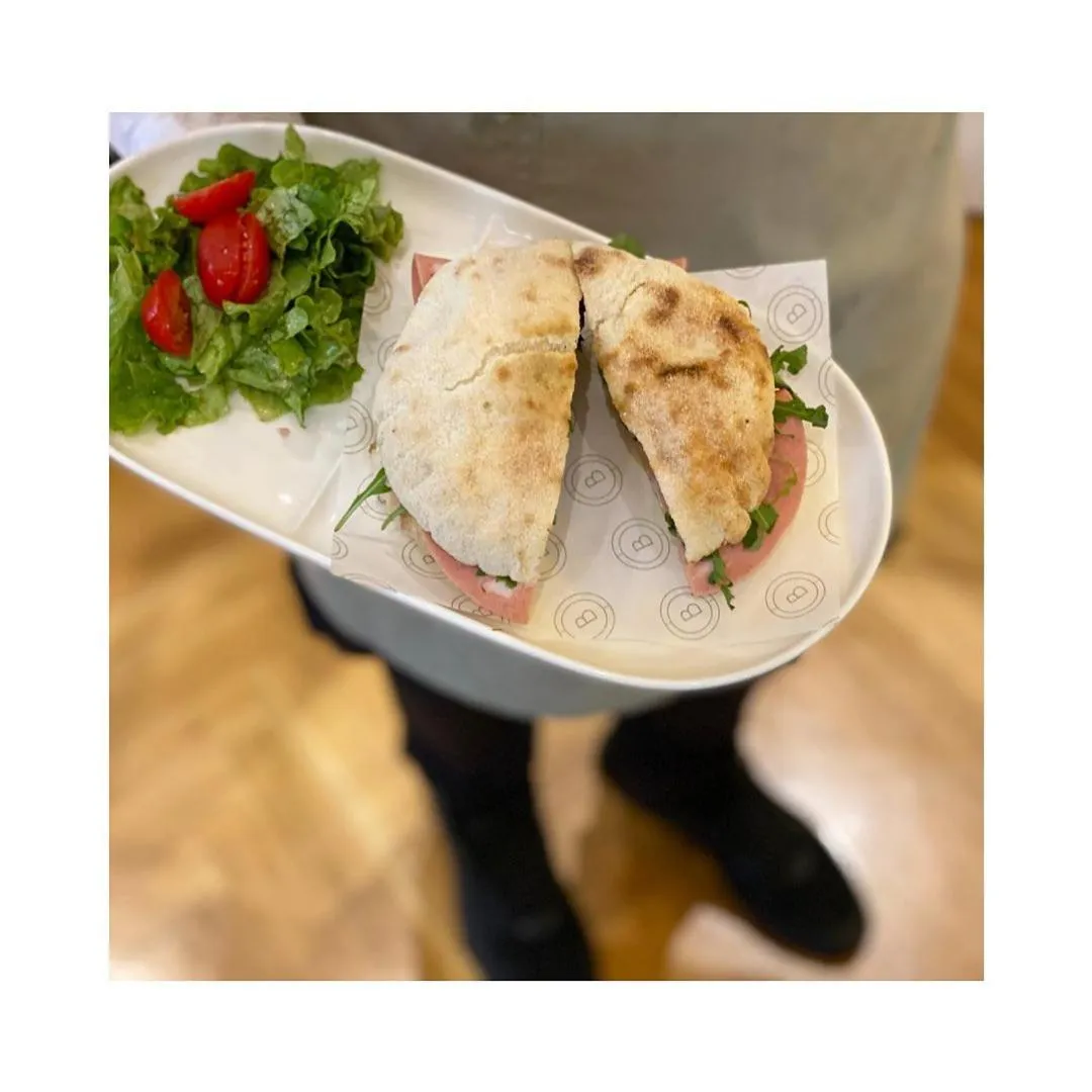 Food and drinks in Kalamata Art Rooms