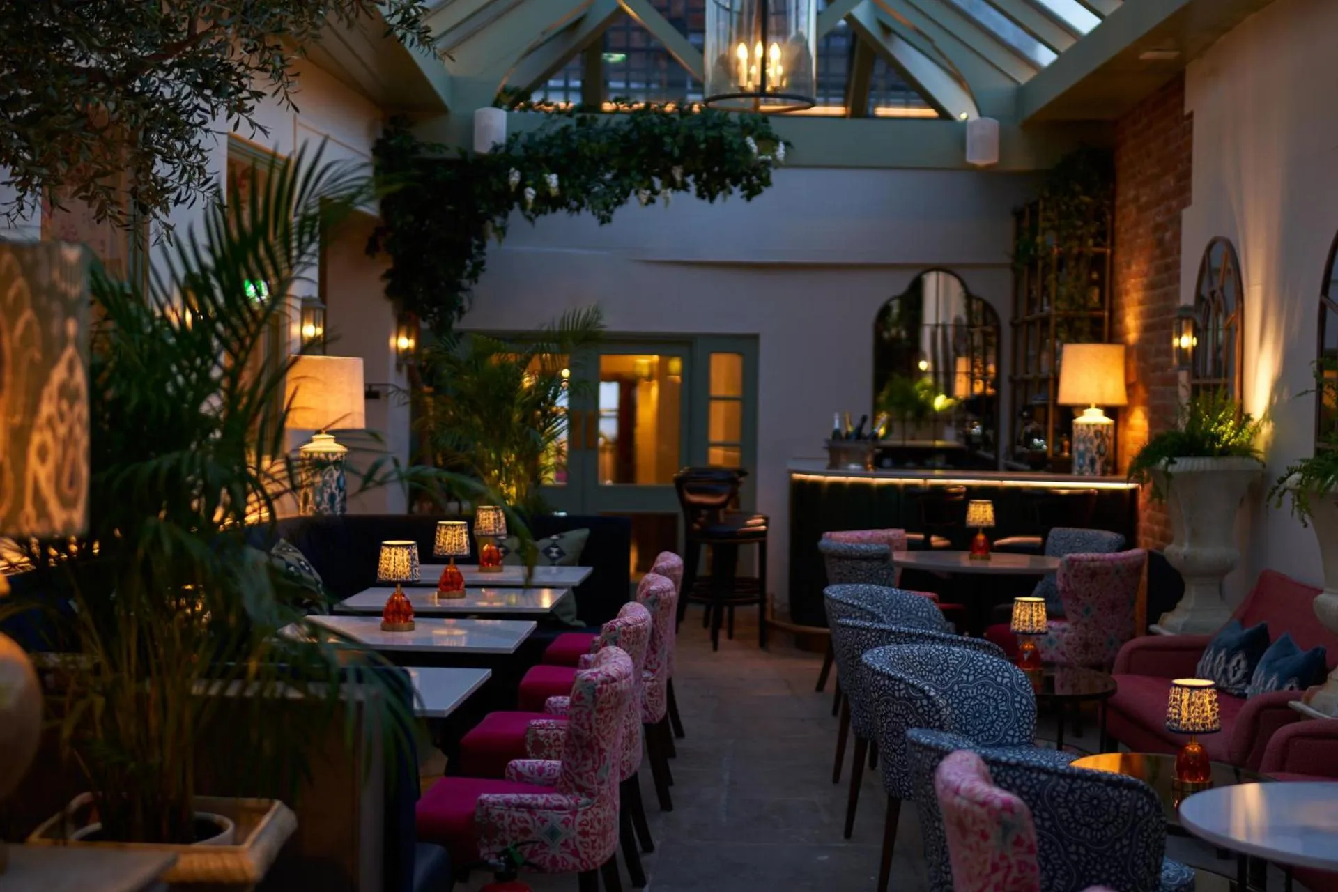 Restaurant/places to eat in Stanwell House