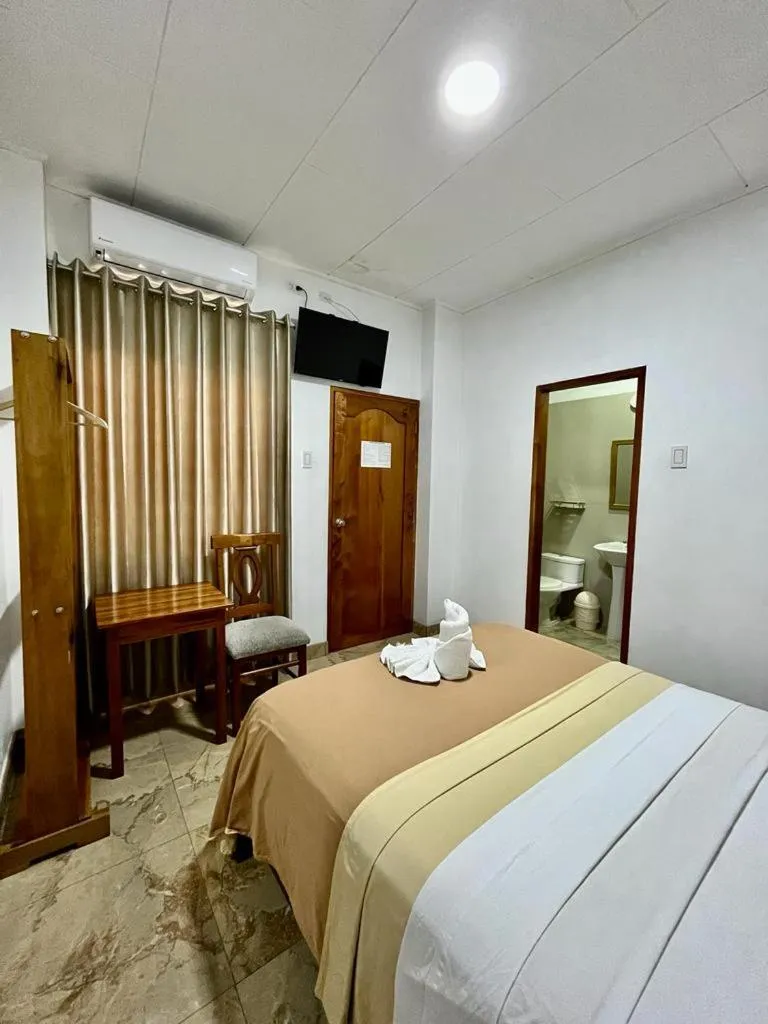 Bed in Fitzcarrald Hotel