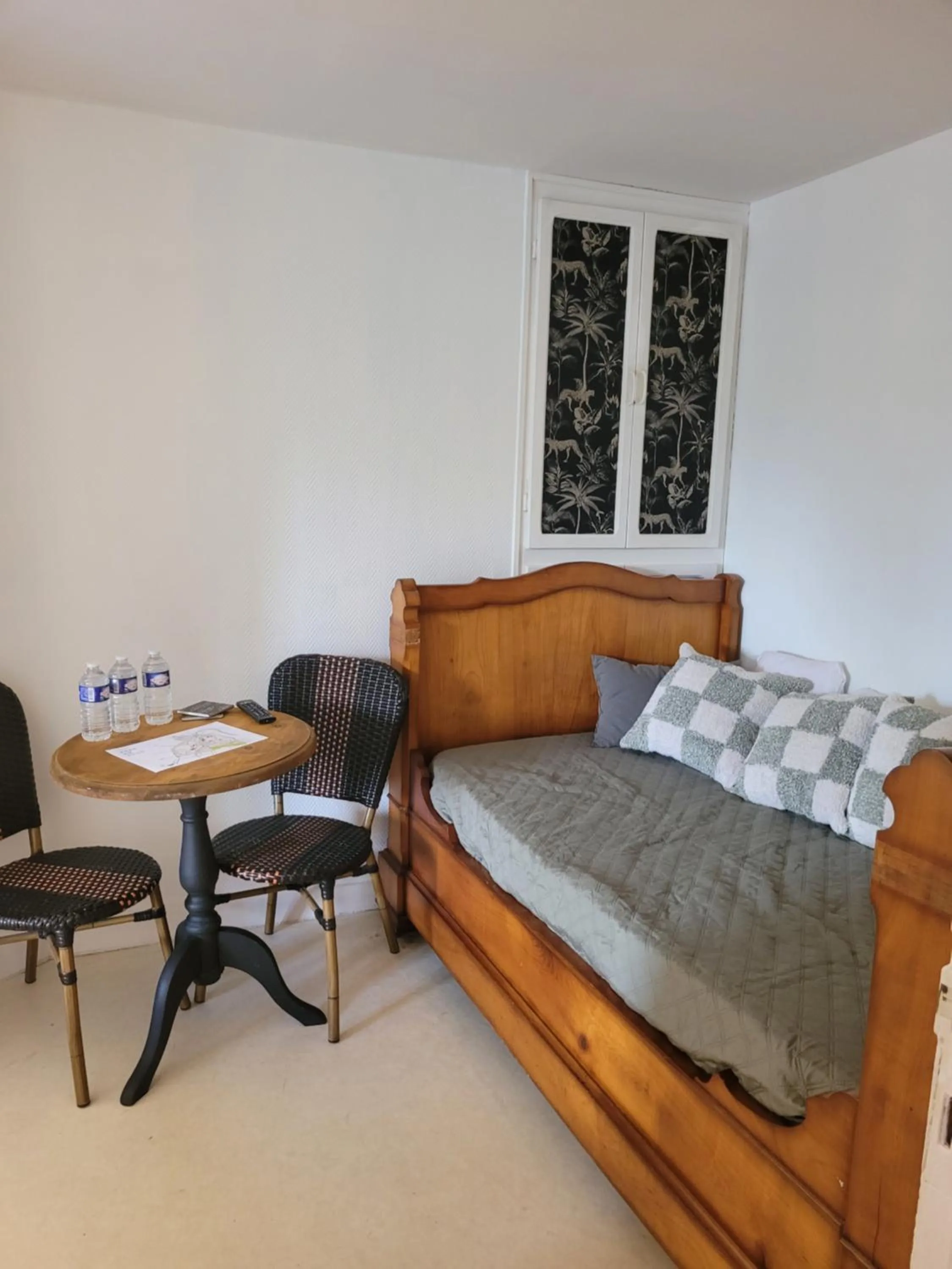 Bed in Hotel Duchesse Anne