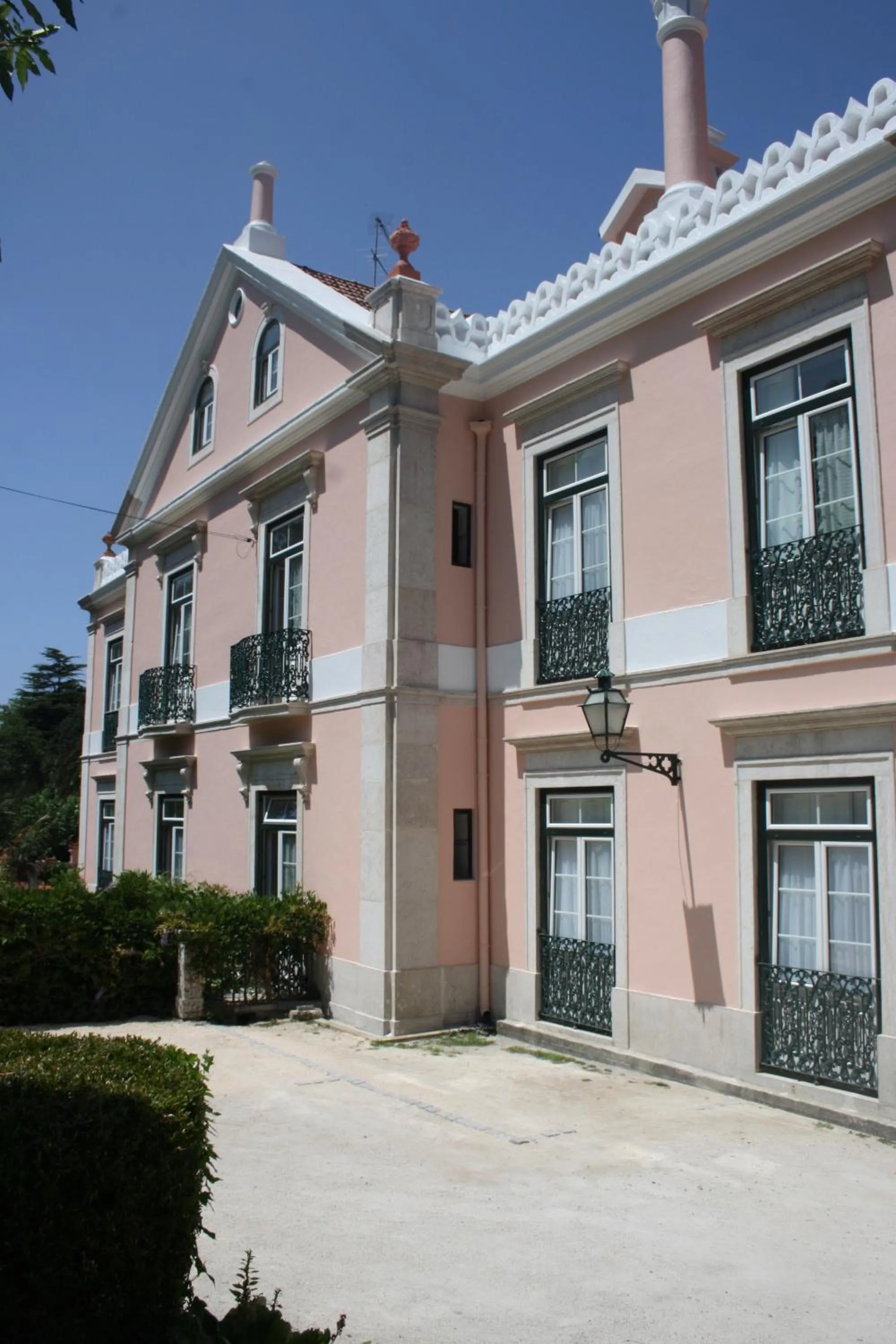 Facade/entrance in Hotel Sintra Jardim