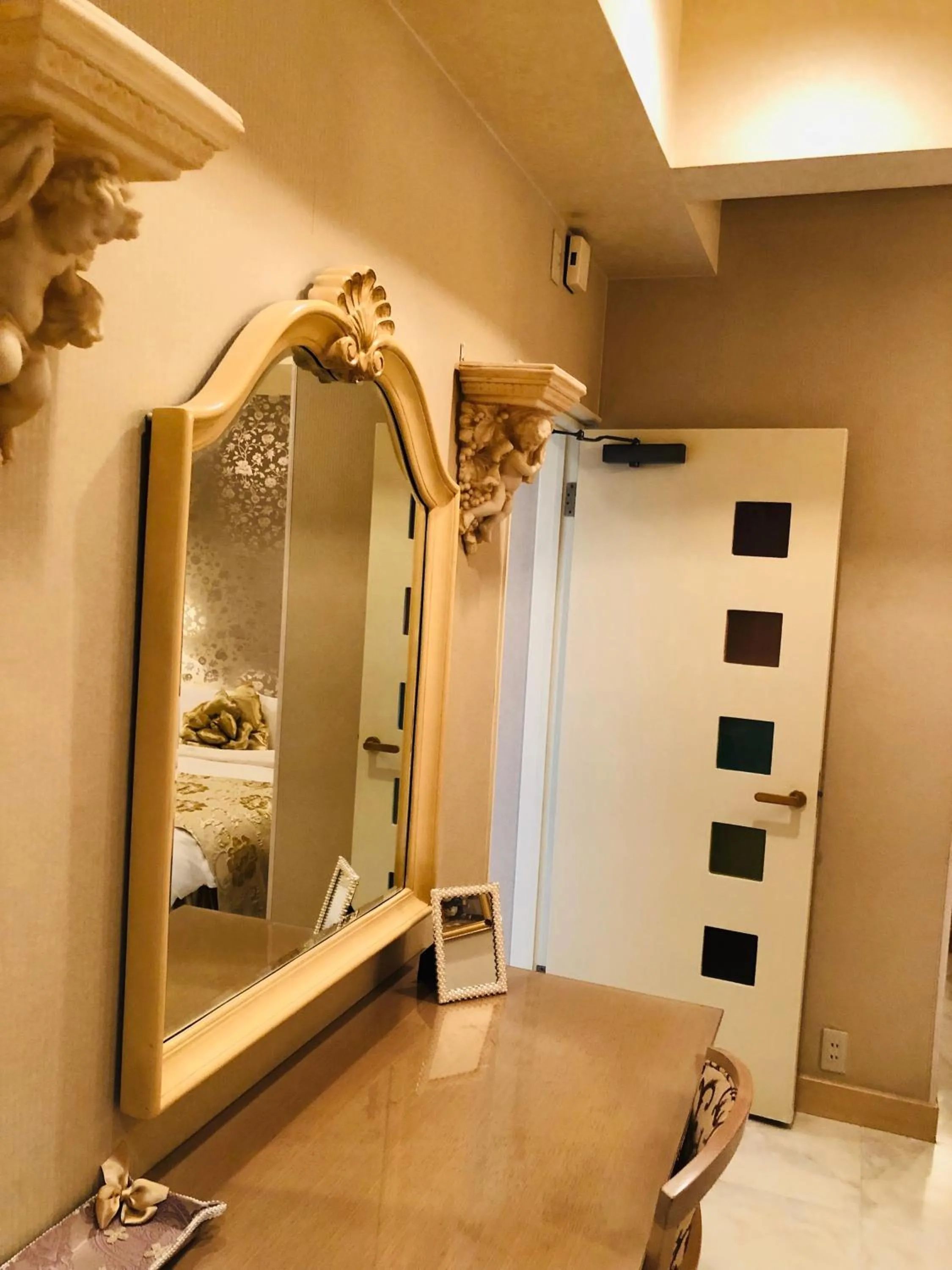 Hotel Star Dust (Adult Only)