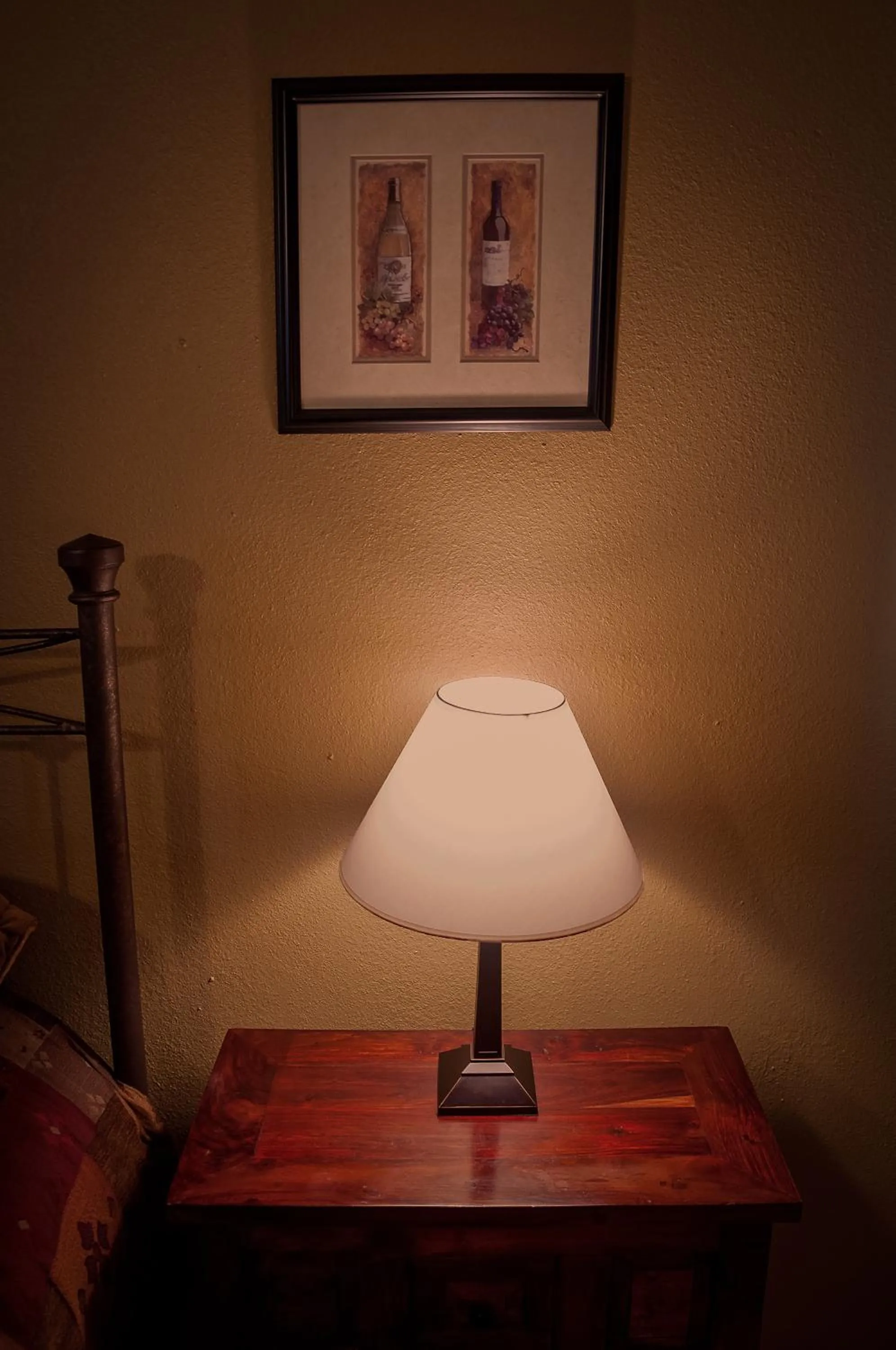 Decorative detail in Holiday Lodge on Canyon Lake