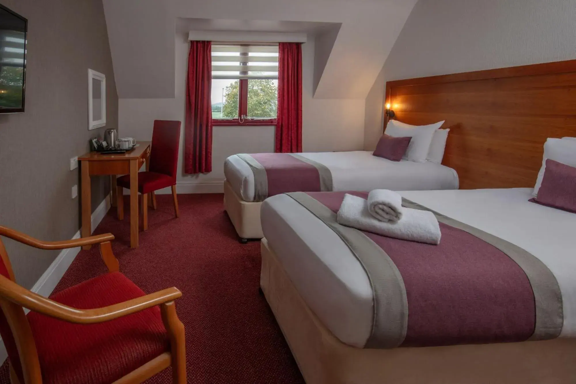 Standard Twin Room in Best Western Gables Hotel Standard Twin Room in Best Western Gables Hotel