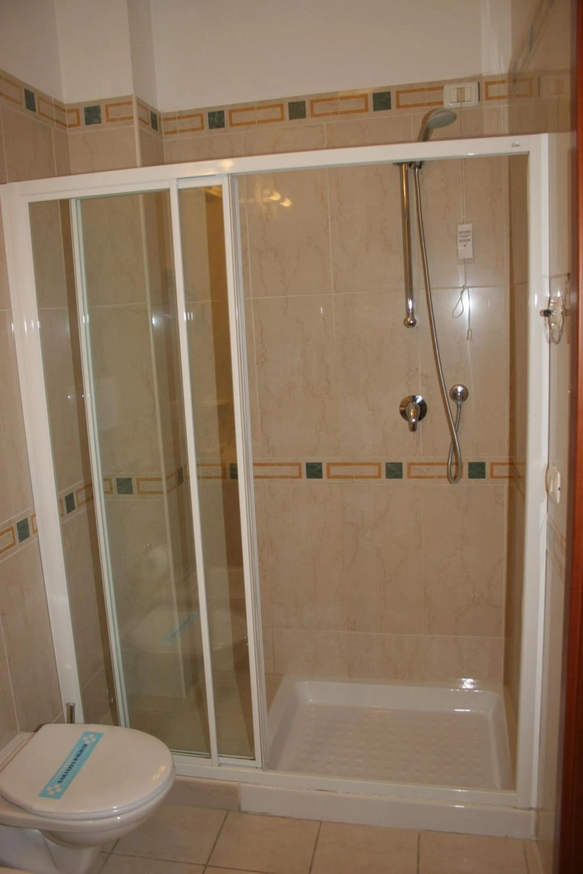 Bathroom in Hotel Adria