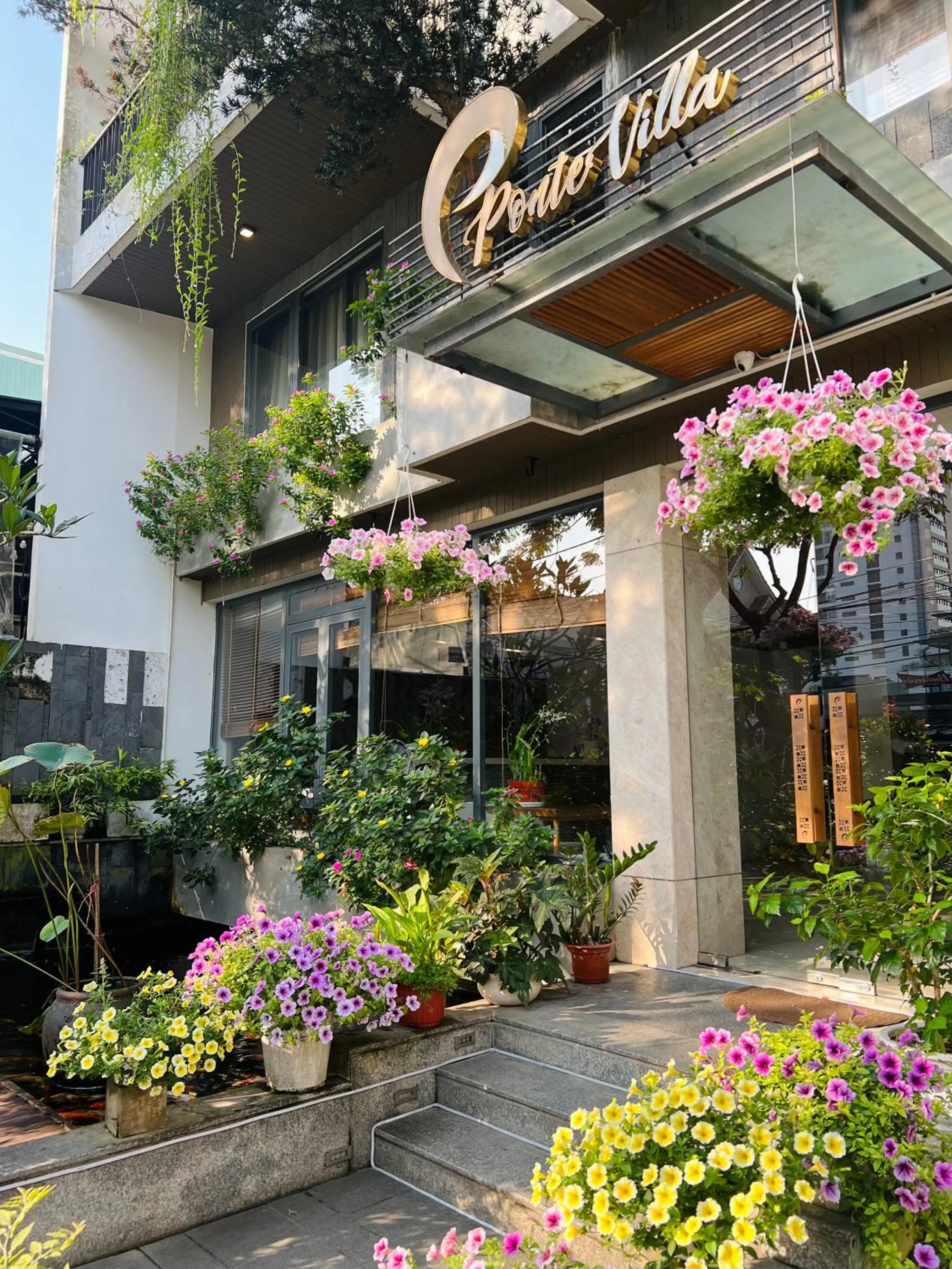 Property building in Ponte Boutique Da Nang