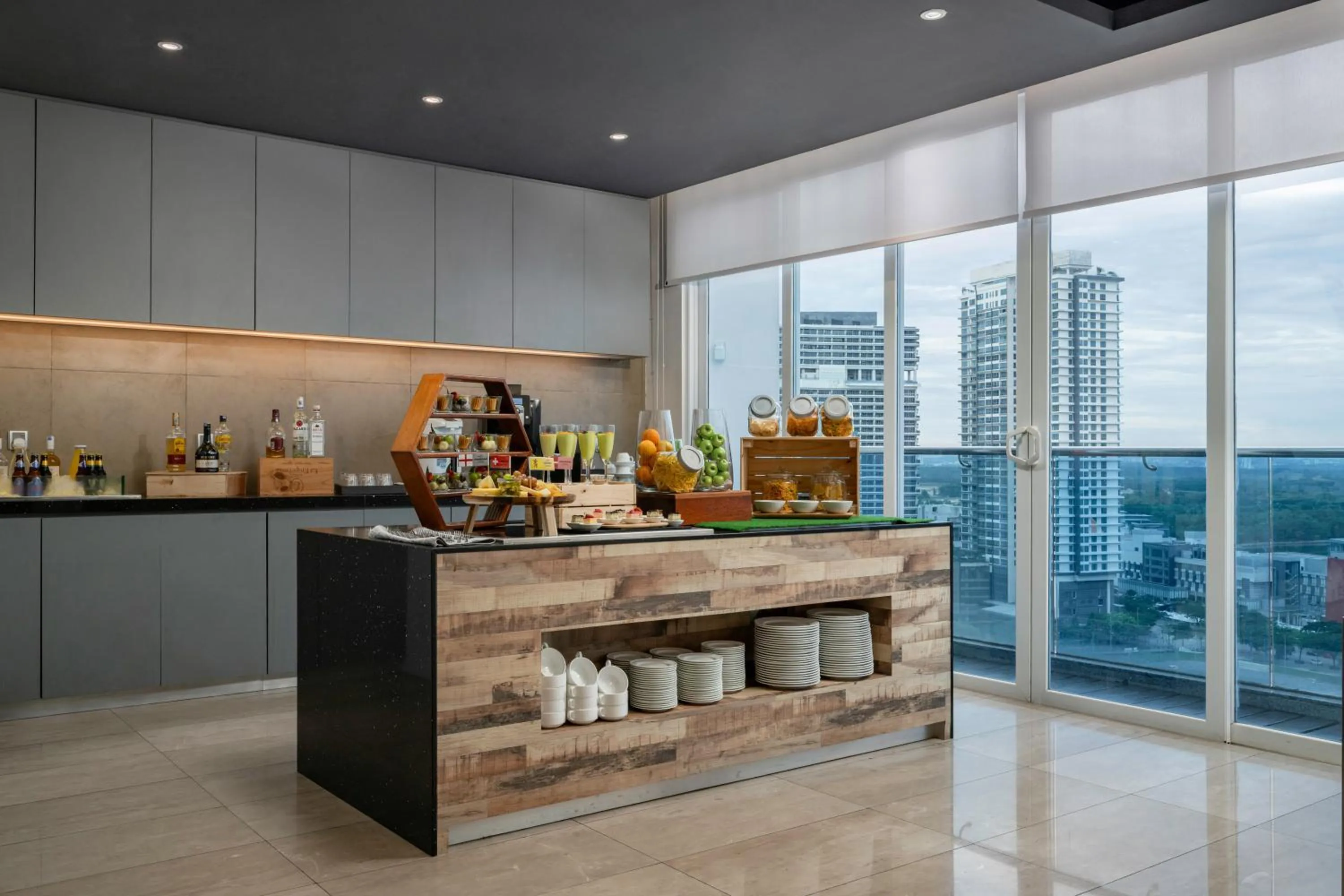 Lounge or bar in Fraser Place Puteri Harbour