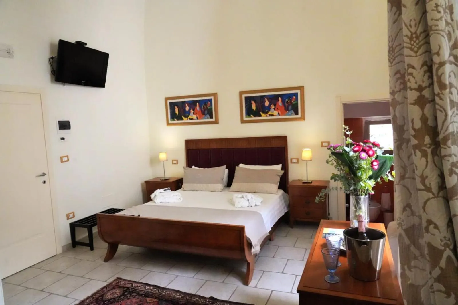 Bed in Bed & Breakfast Al Borgo