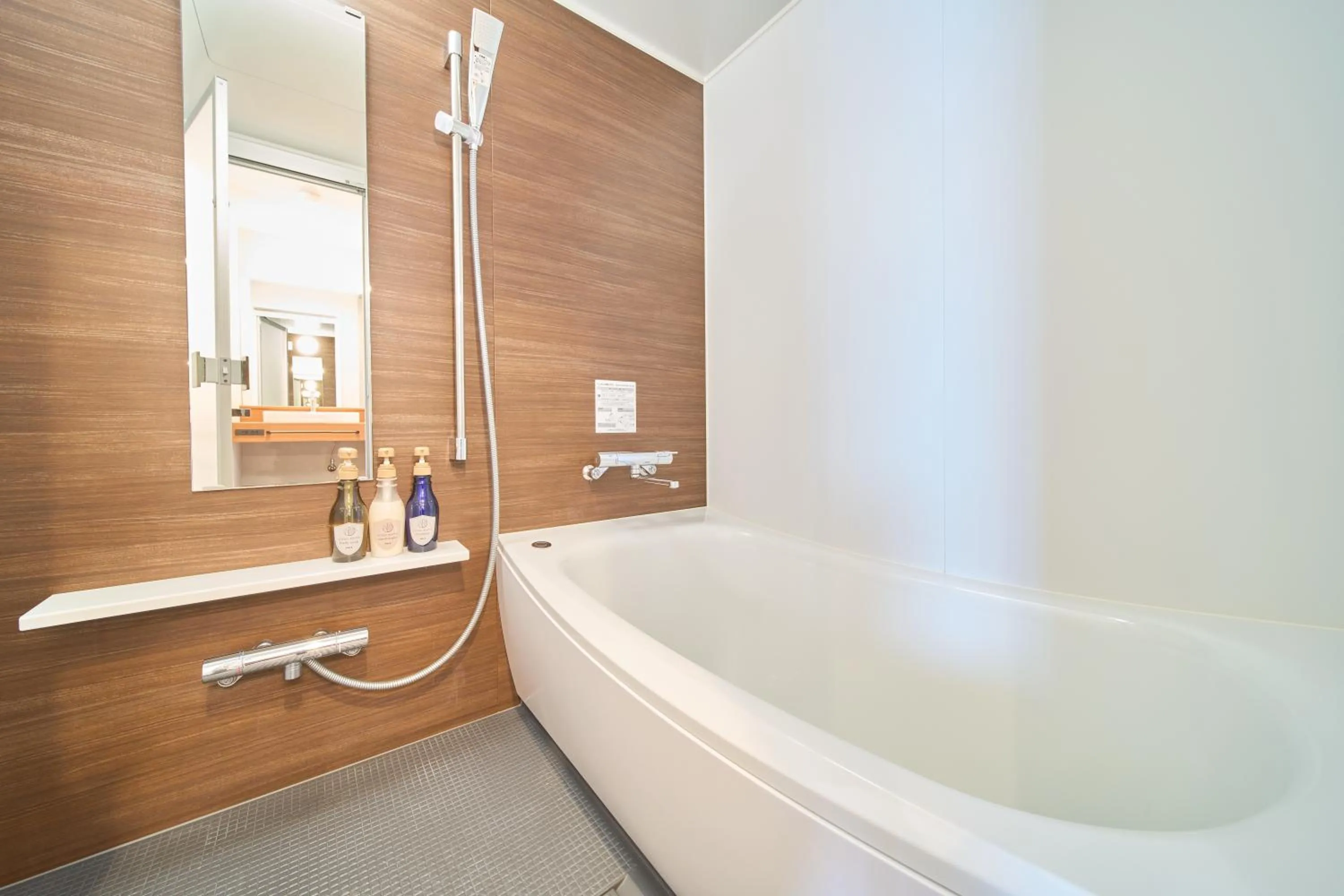 Shower in Meitetsu Inn Nagoya Kanayama Annex