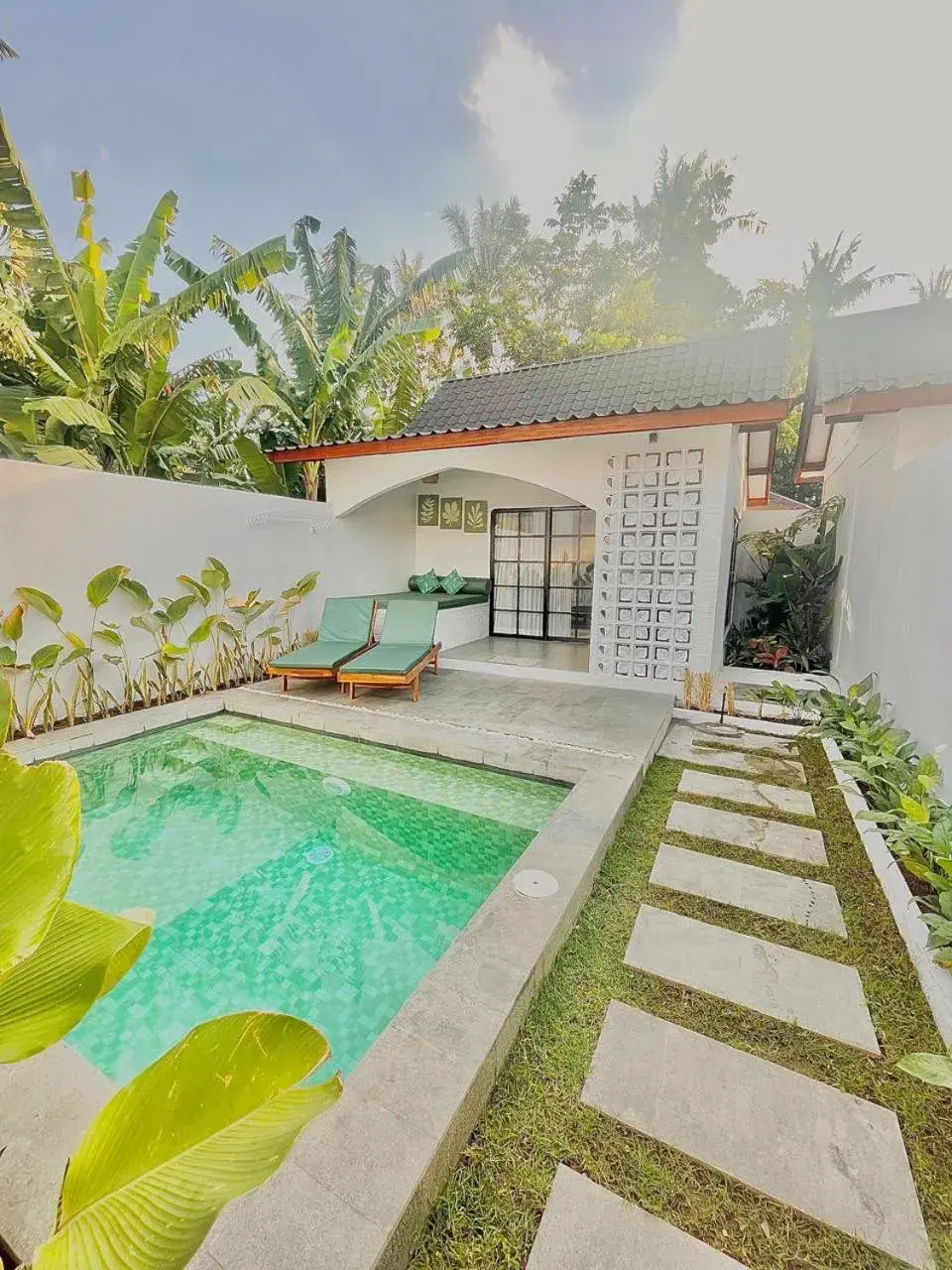 Villa with Private Pool in Cozy Cottages Lombok Villa with Private Pool in Cozy Cottages Lombok