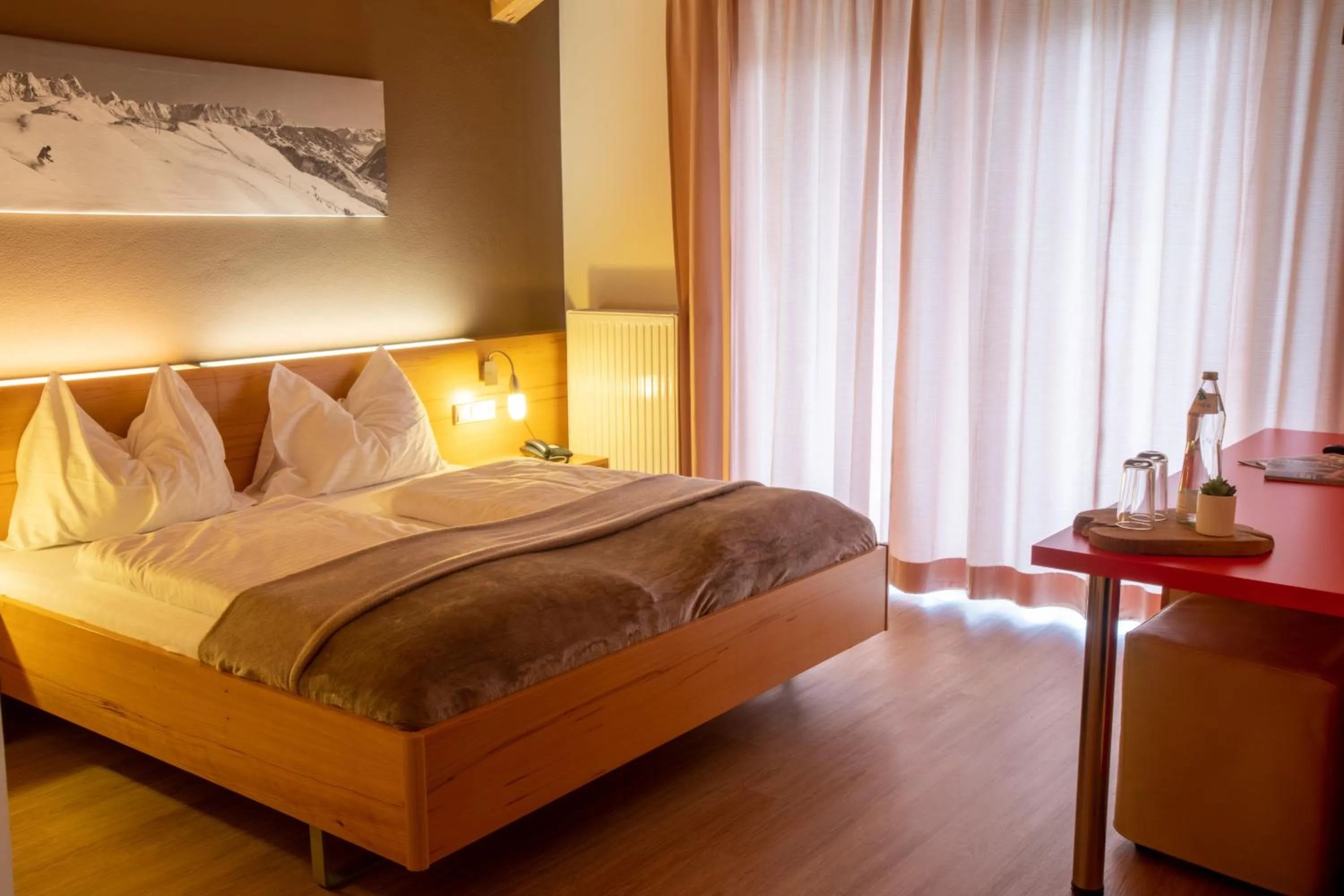 Bedroom, Bed in Hotel Auwirt Zentrum