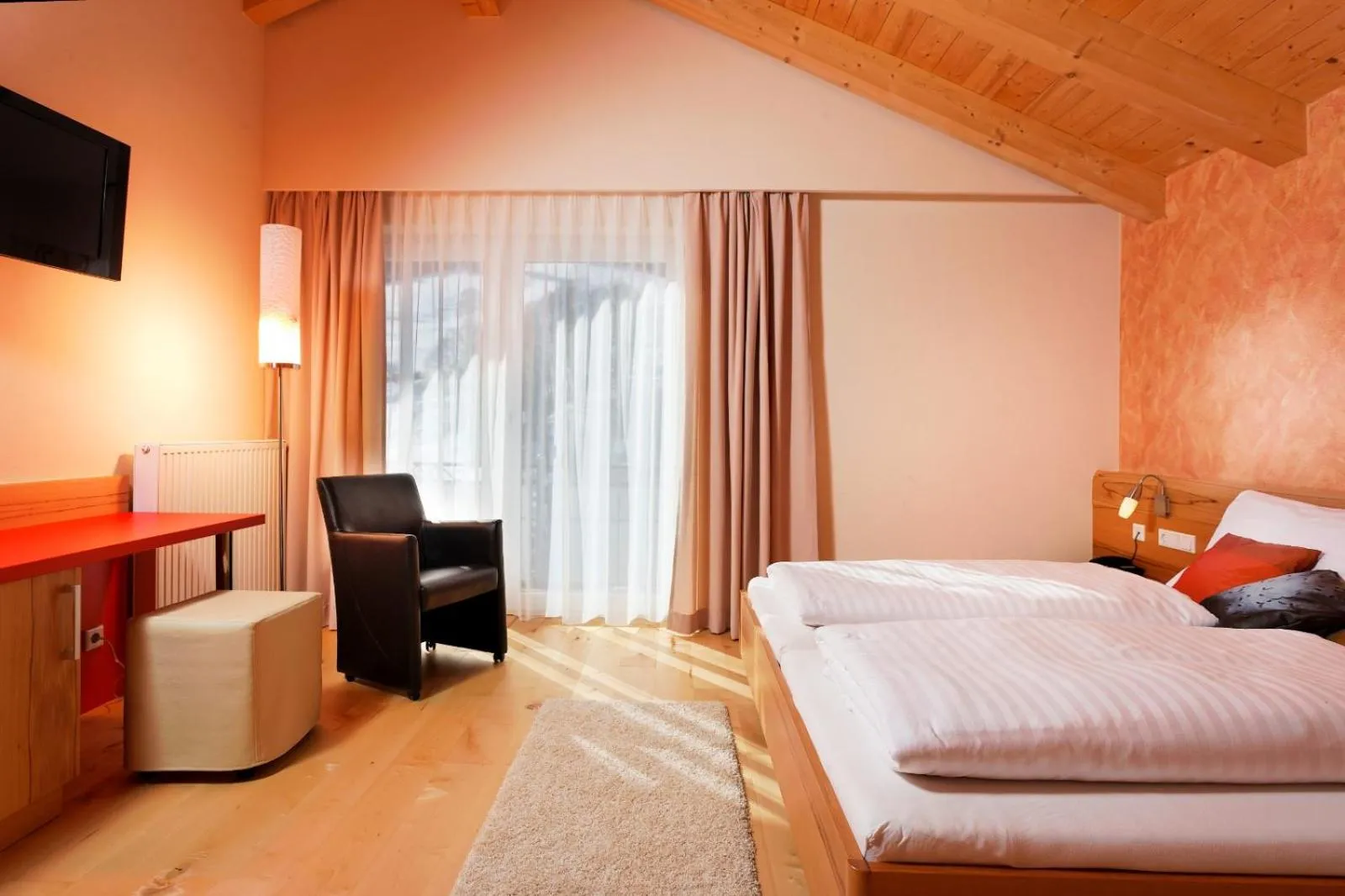 Bedroom, Bed in Hotel Auwirt Zentrum