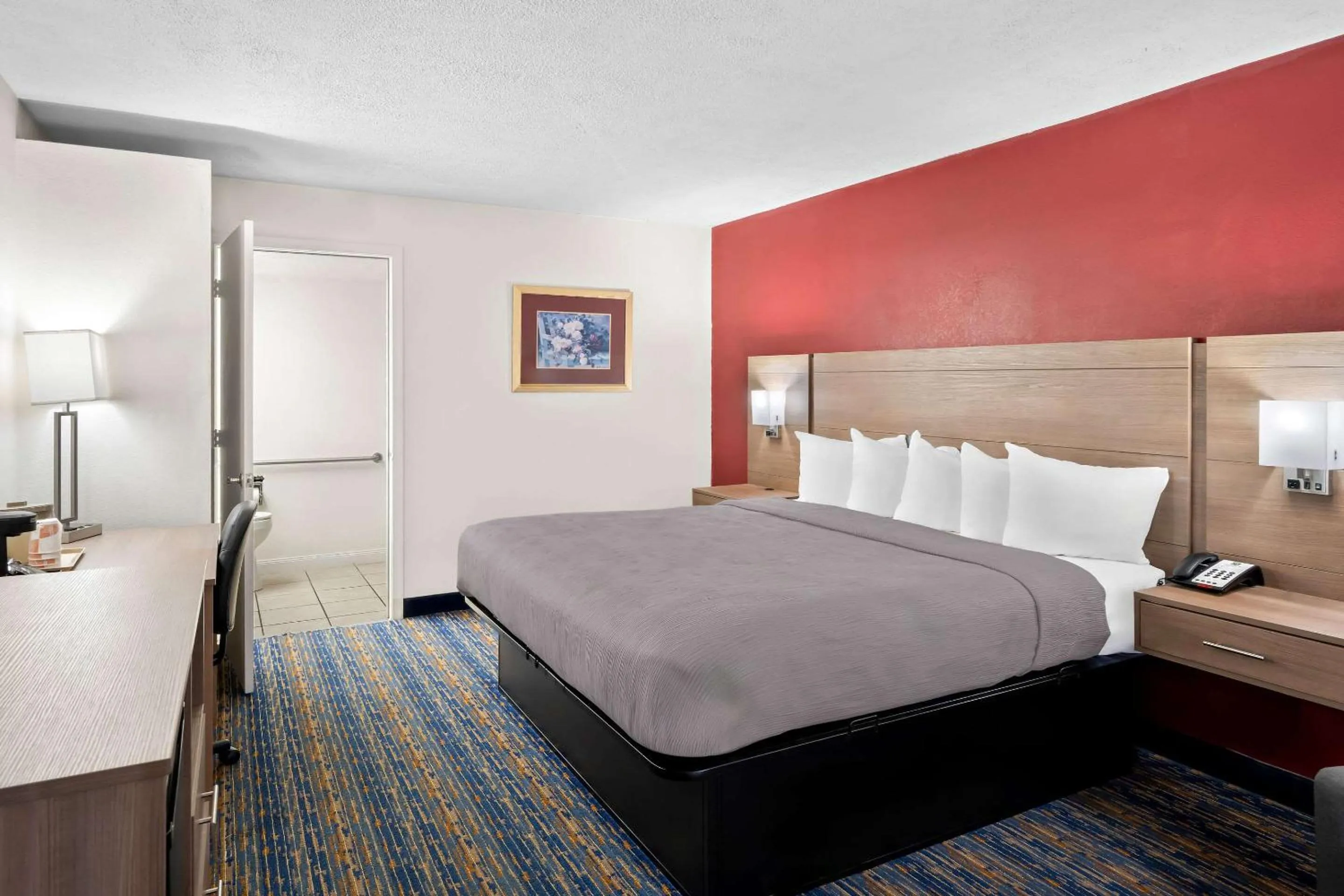 Bedroom, Bed in Quality Inn