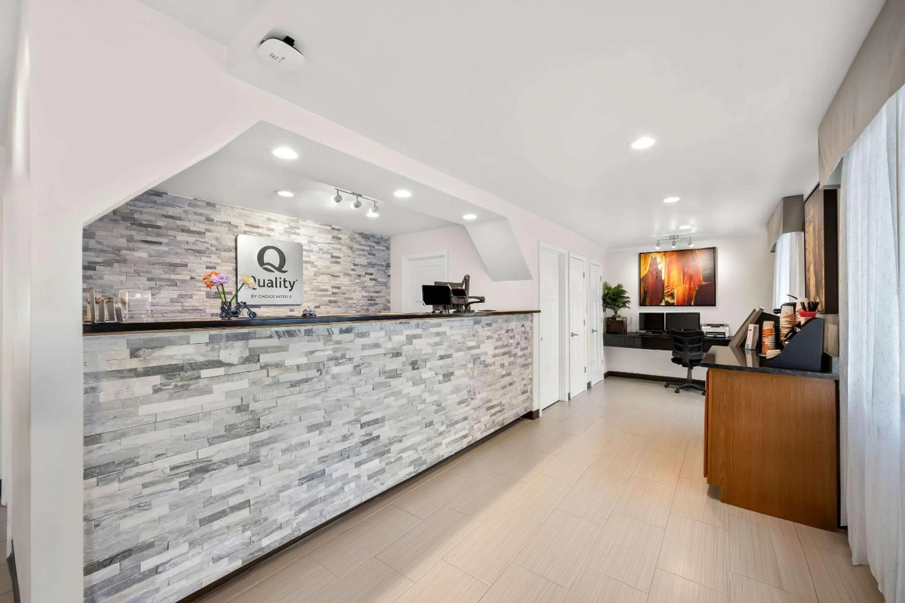 Lobby or reception in Quality Inn