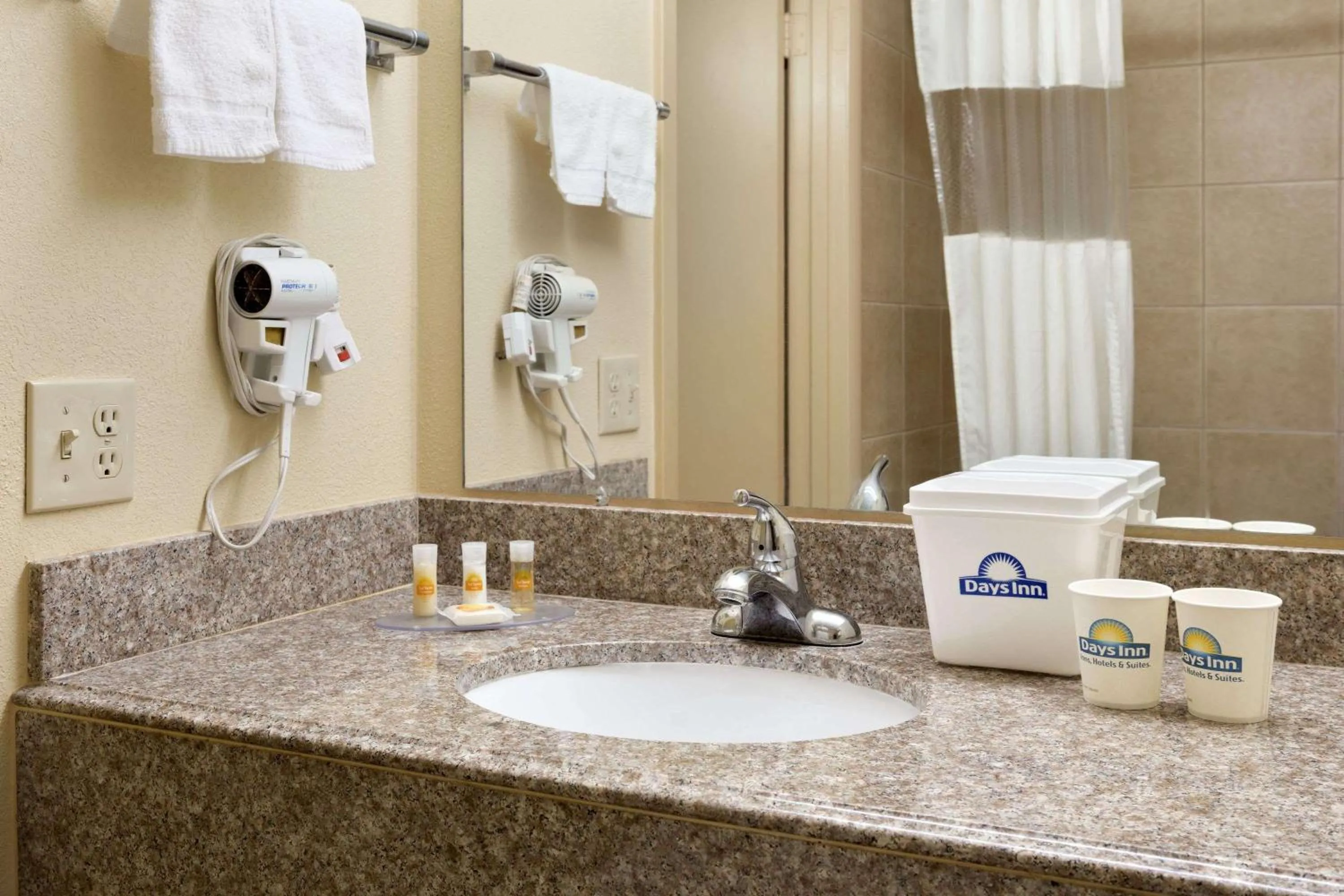 Bathroom in Days Inn by Wyndham Lawton