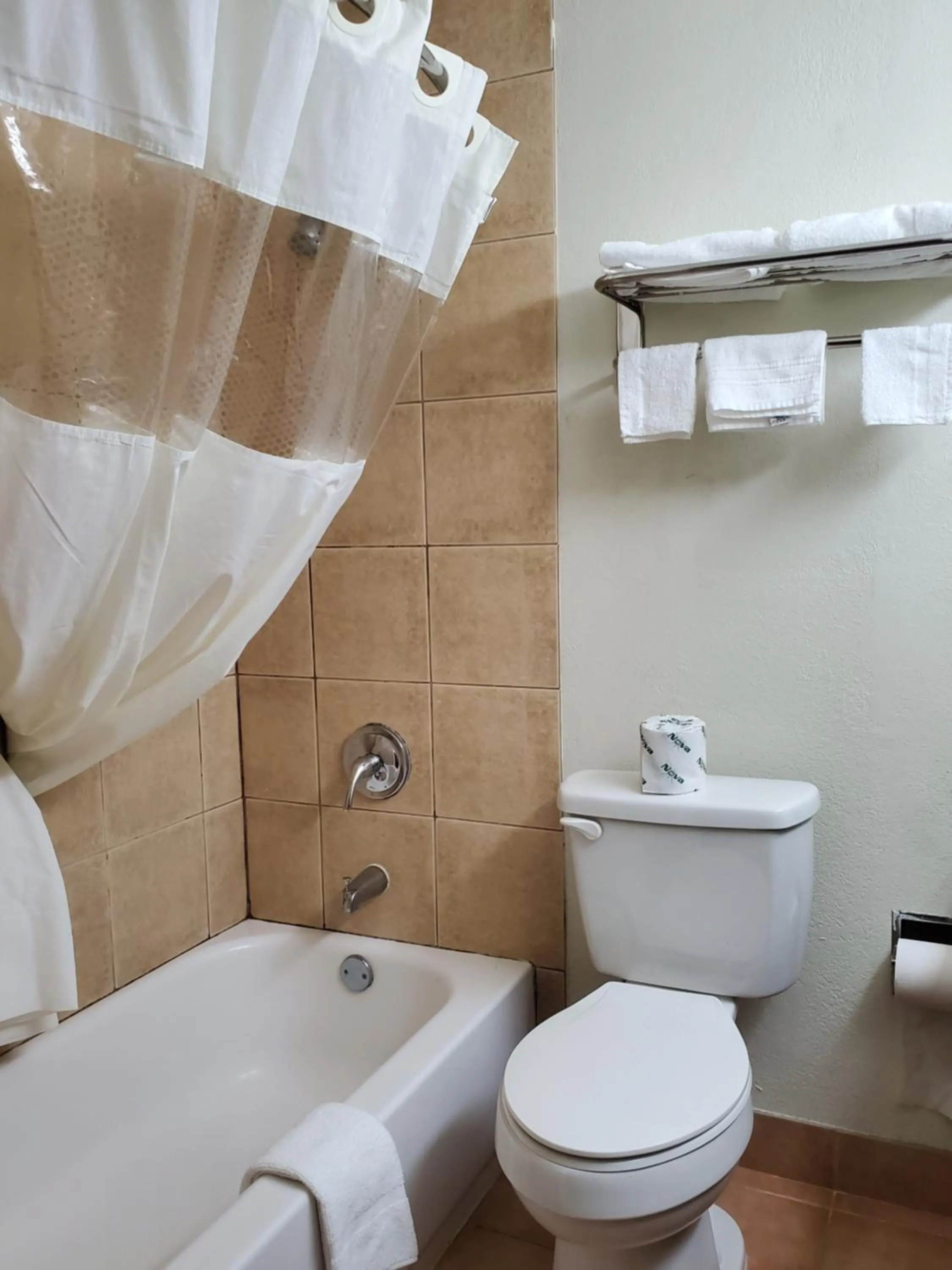 Days Inn by Wyndham Lawton