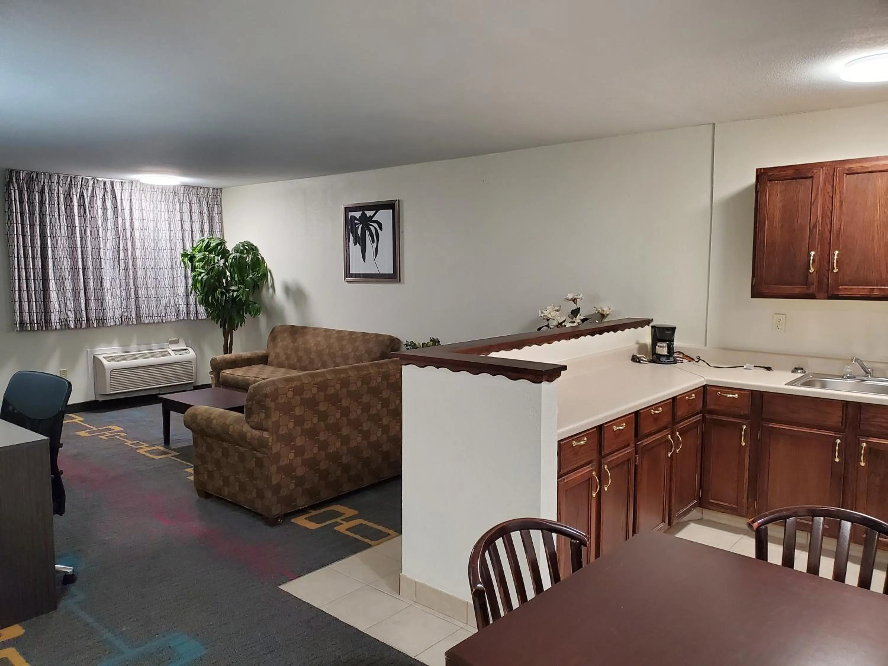 Days Inn by Wyndham Lawton