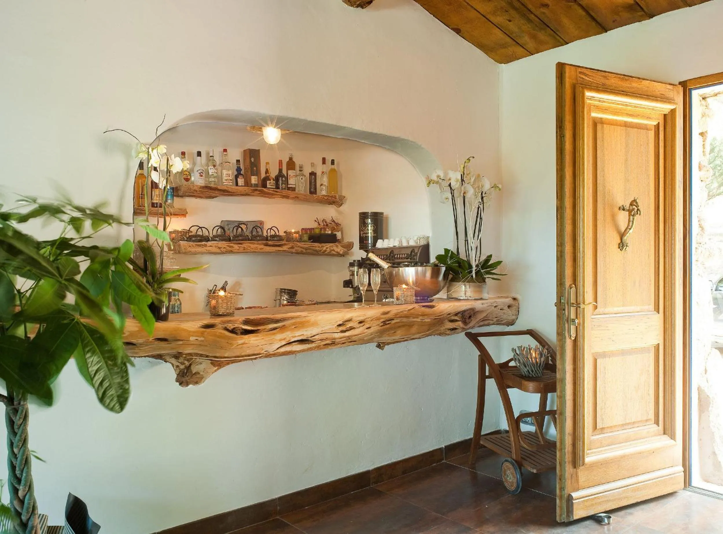 Restaurant/places to eat in Hôtel Ambassador Palombaggia