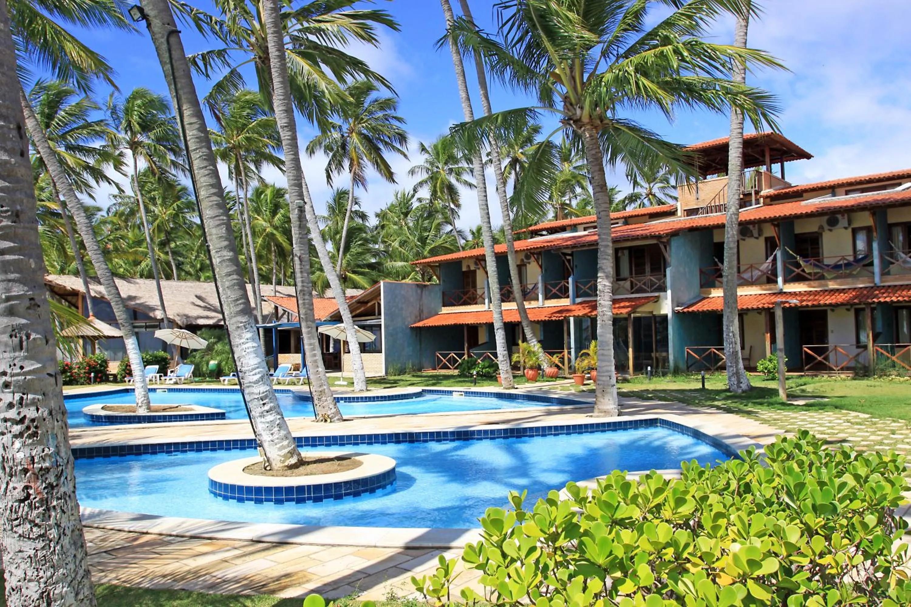Swimming pool in Albacora Praia Hotel