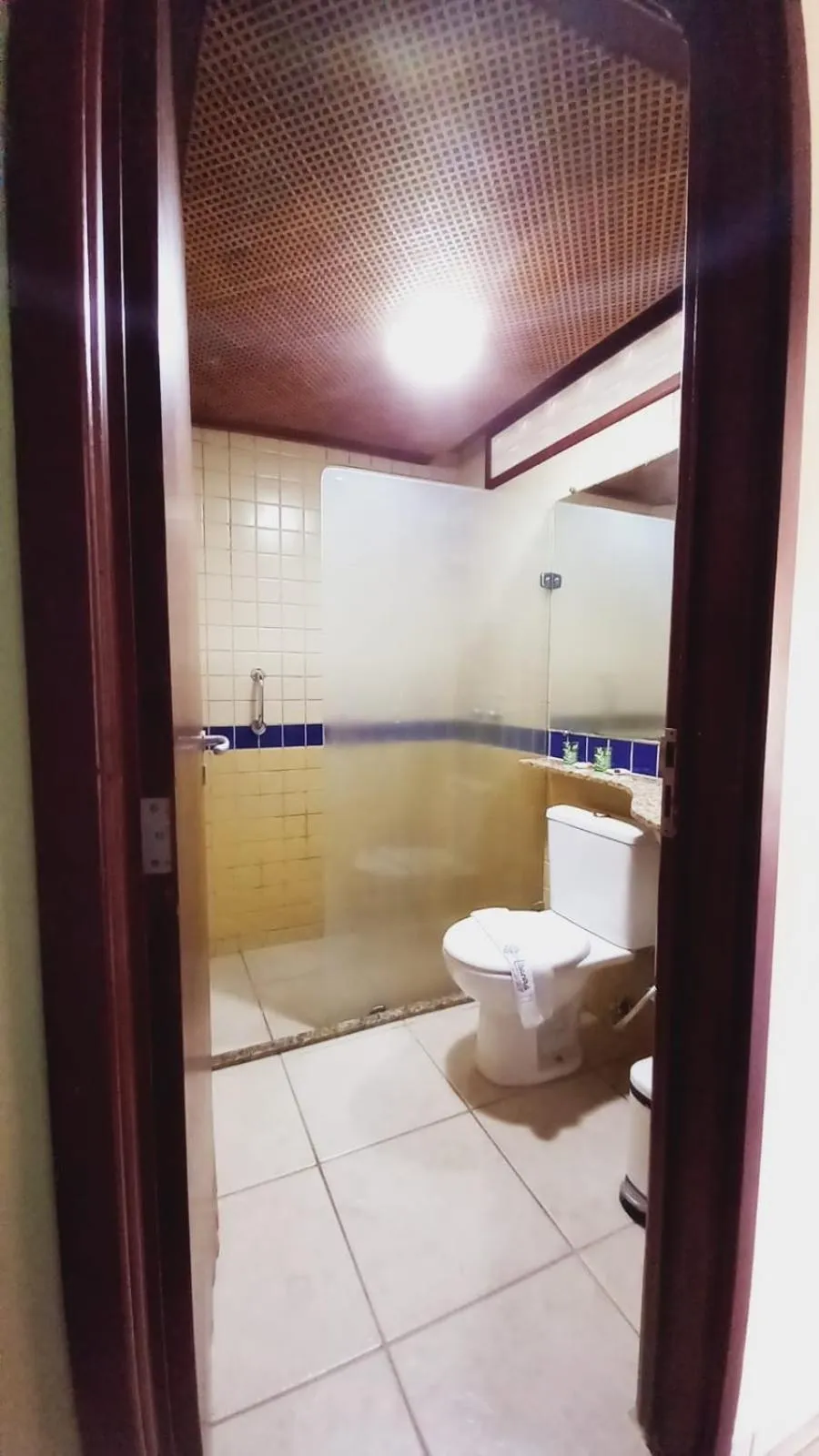 Bathroom in Albacora Praia Hotel