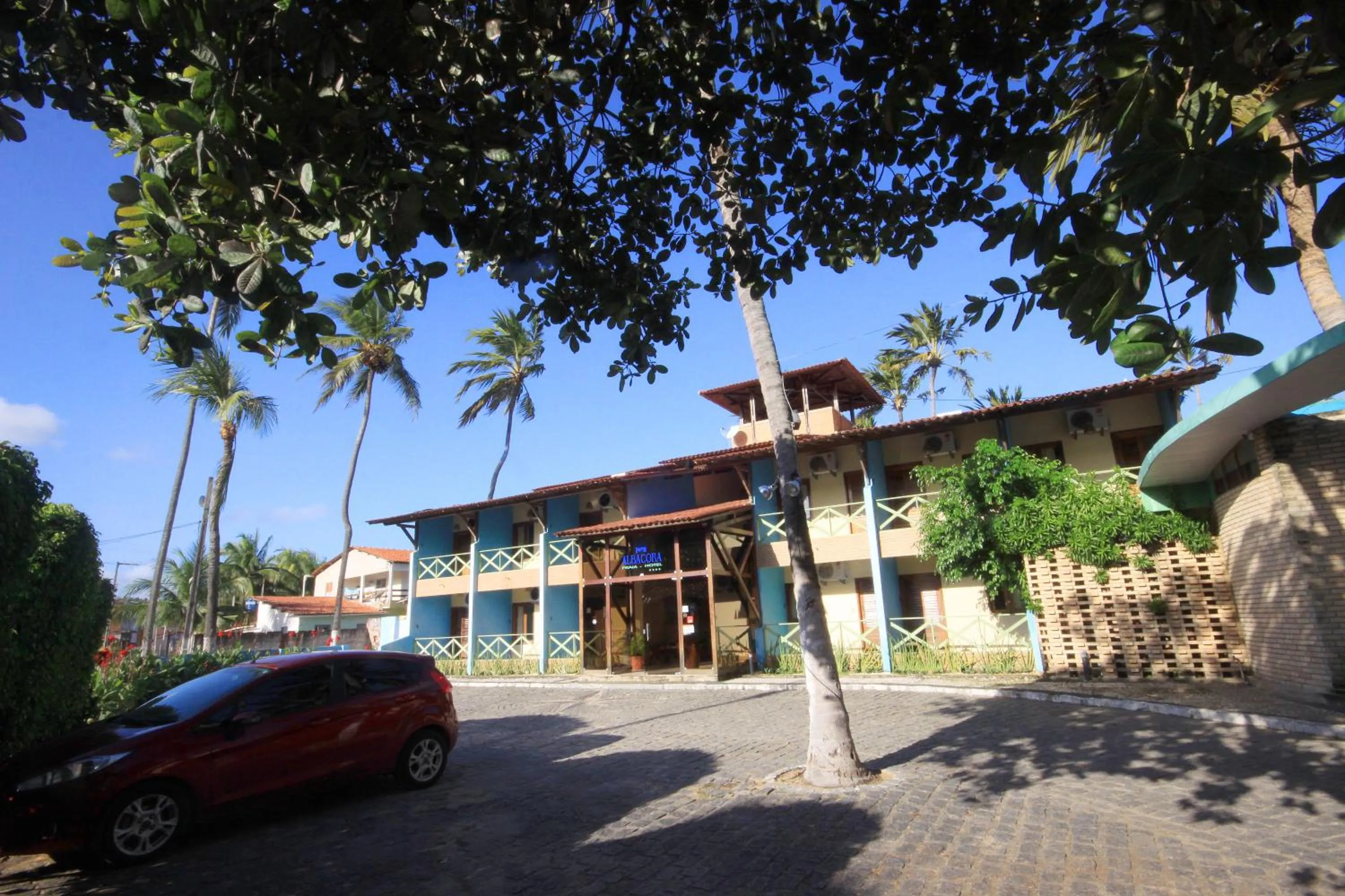 Property building in Albacora Praia Hotel