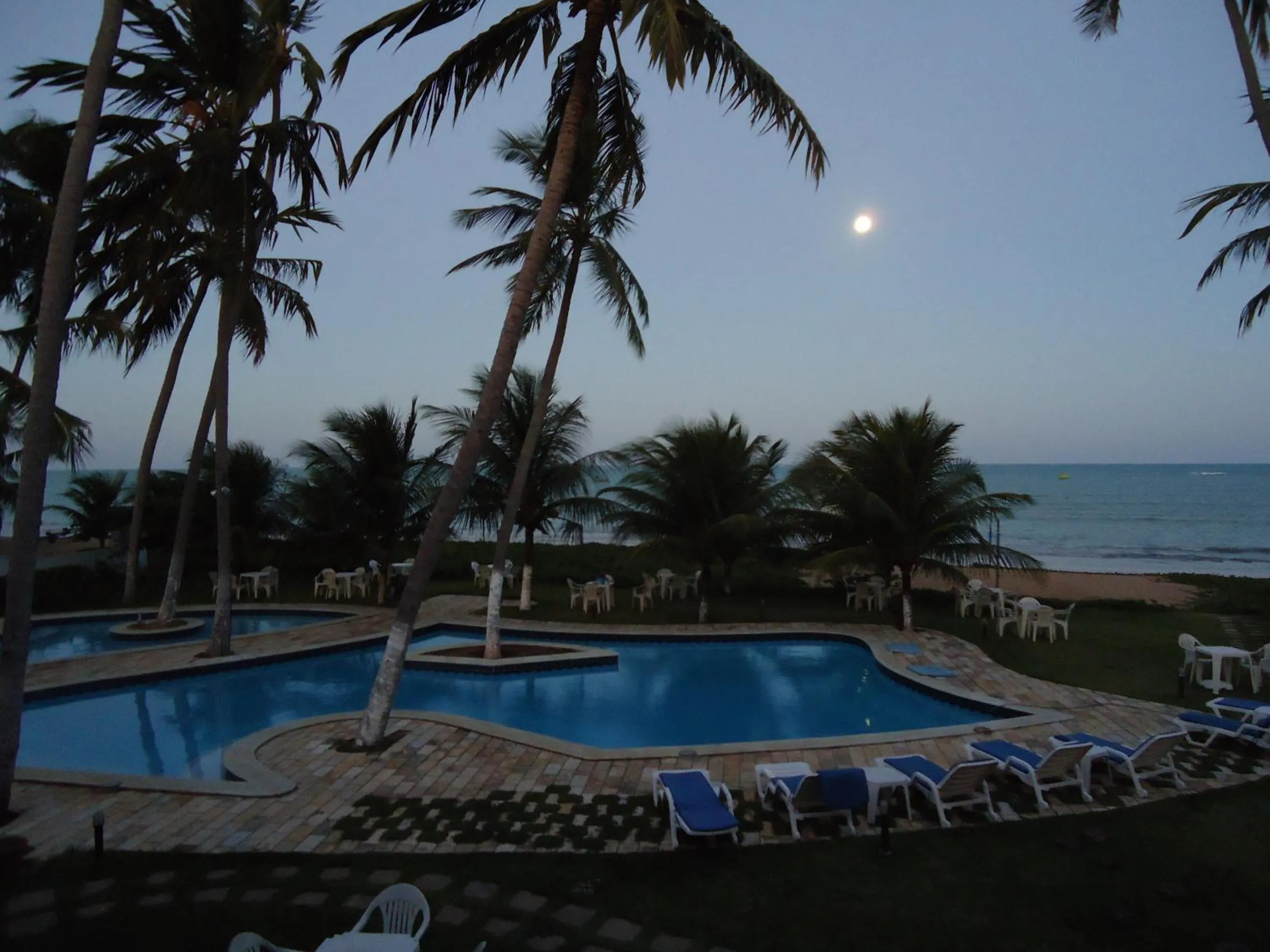 Swimming pool in Albacora Praia Hotel