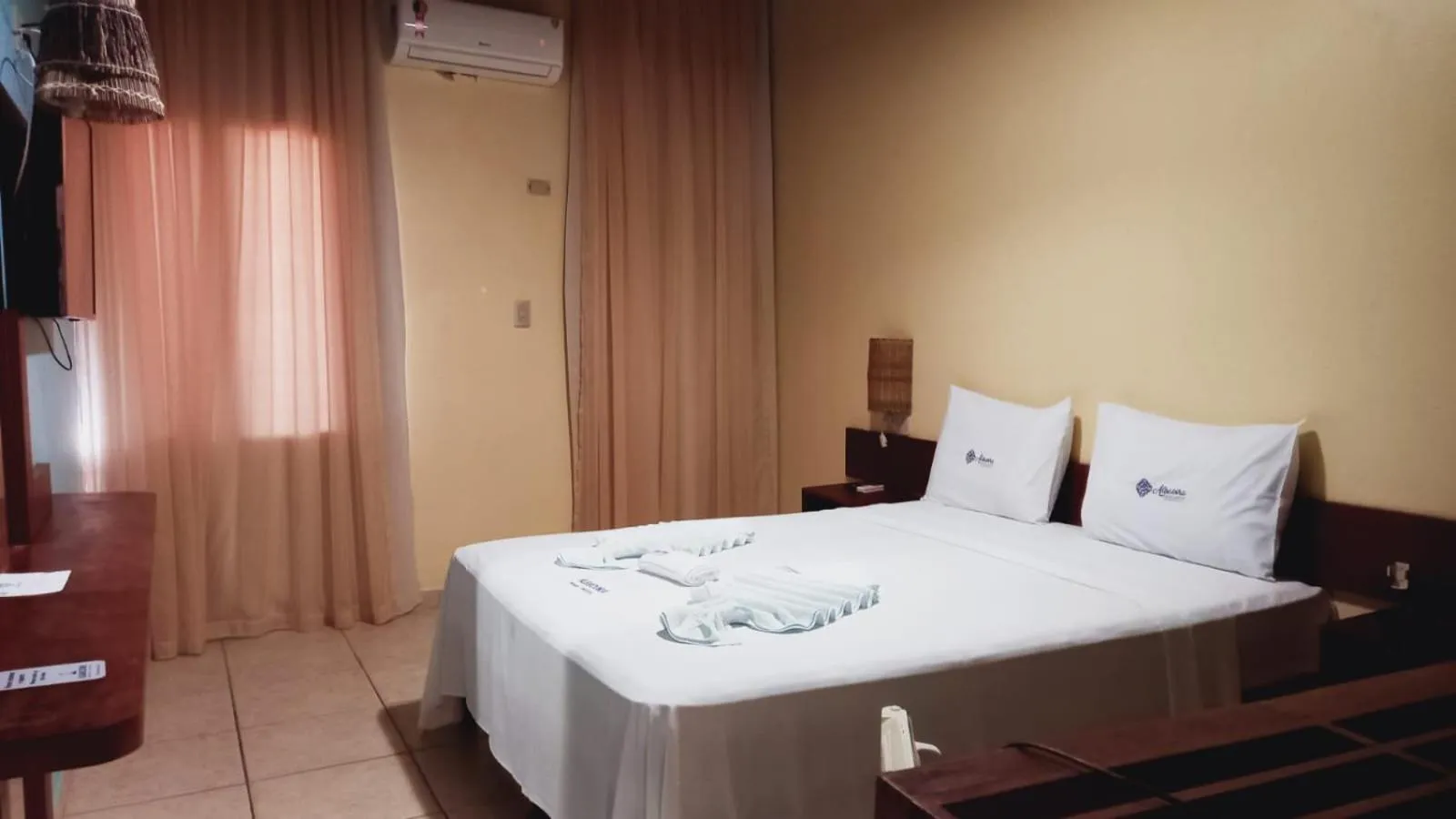 Bedroom, Bed in Albacora Praia Hotel