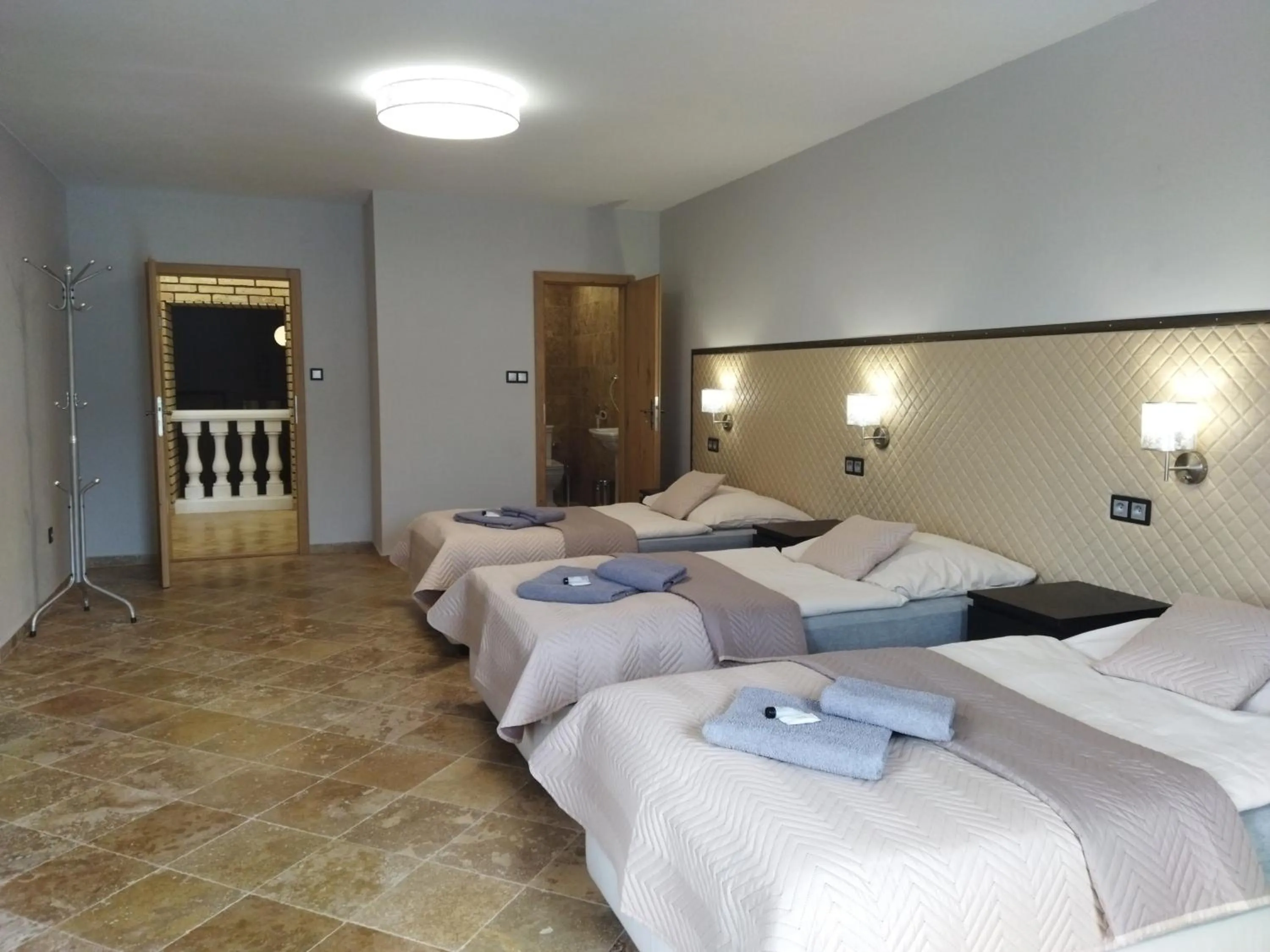 Photo of the whole room, Bed in Hotel Cade