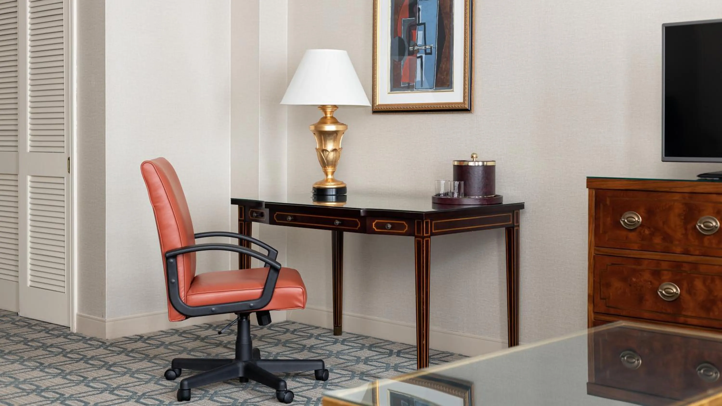 Bedroom in The Berkeley Hotel