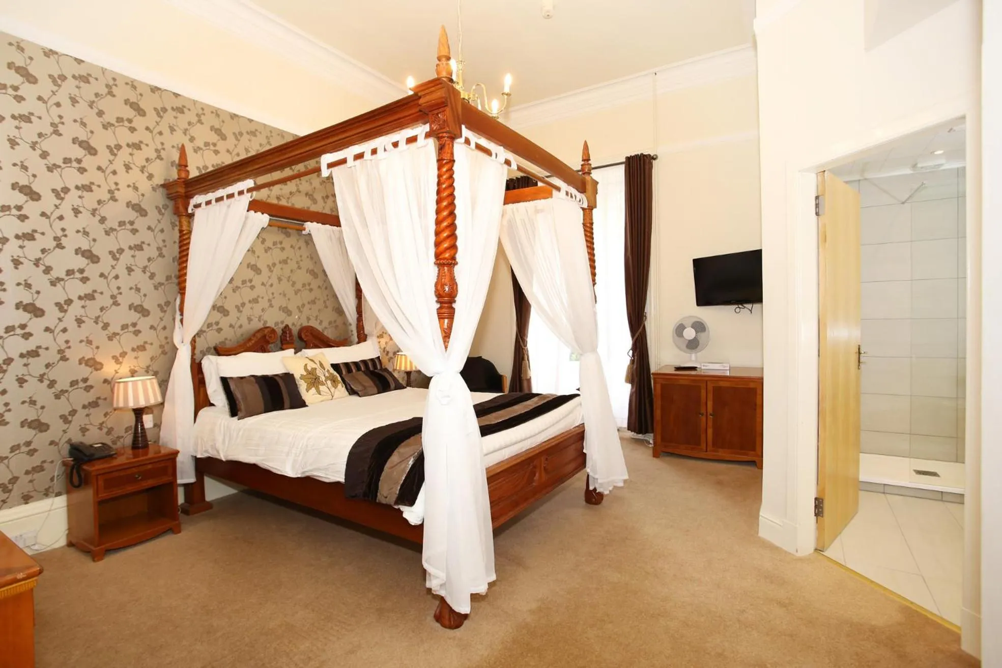 Bed in Woodlands Hotel, BW Signature Collection