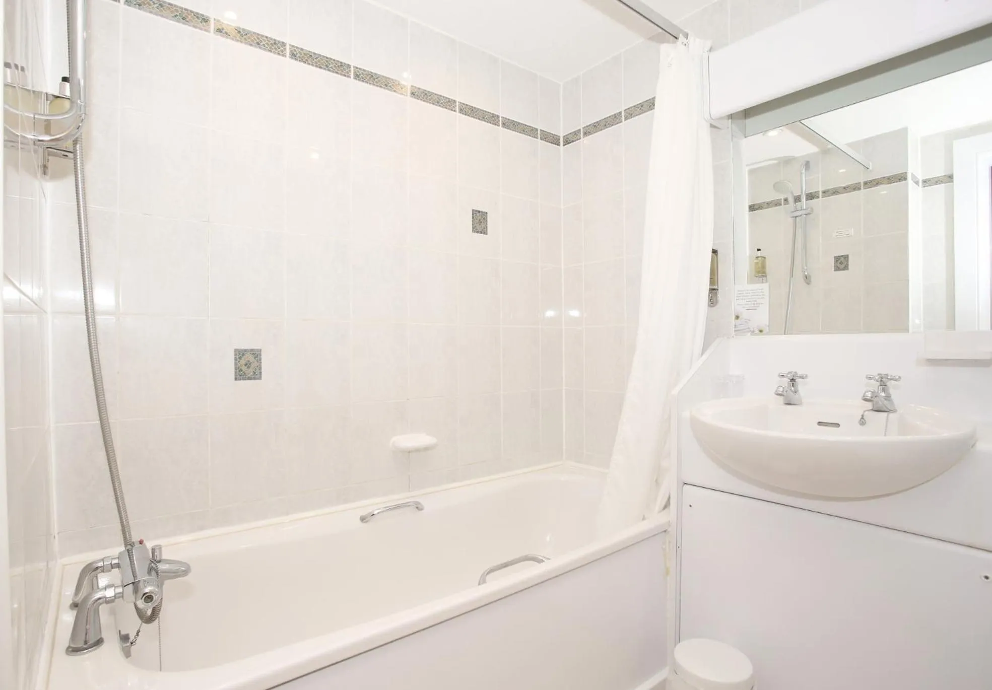 Bathroom in Woodlands Hotel, BW Signature Collection