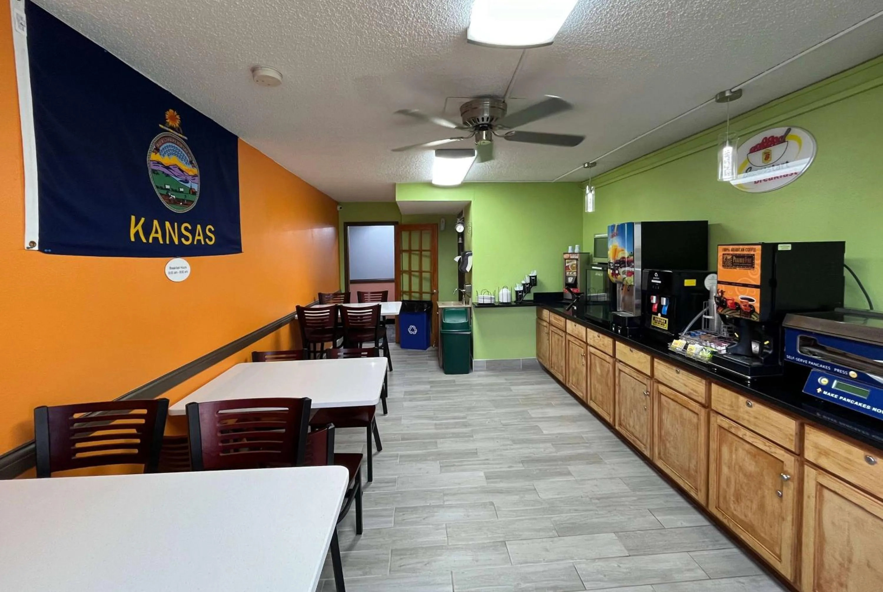 Breakfast in Super 8 by Wyndham Emporia