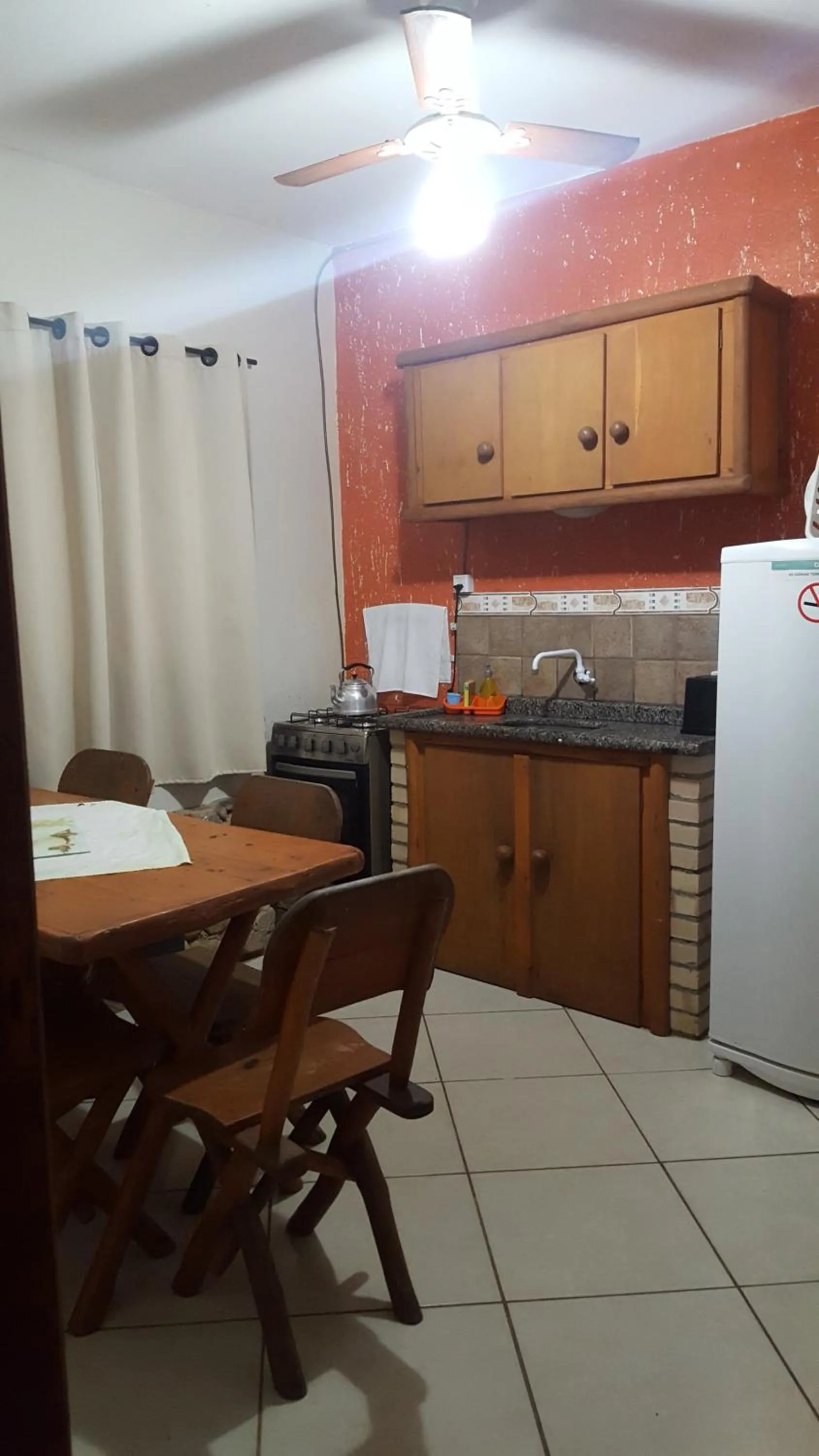 Kitchen or kitchenette in Pousada Pé na Areia
