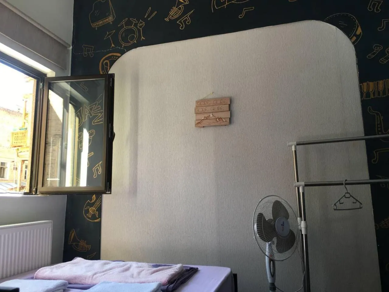 Inner courtyard view, Bed in Moosica Hostel