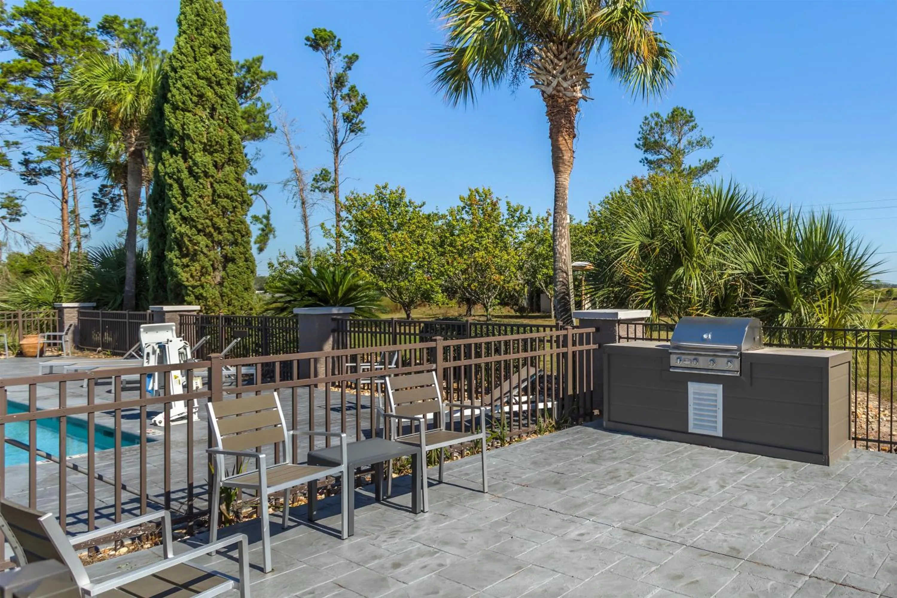 Property building in Best Western Plus Madison