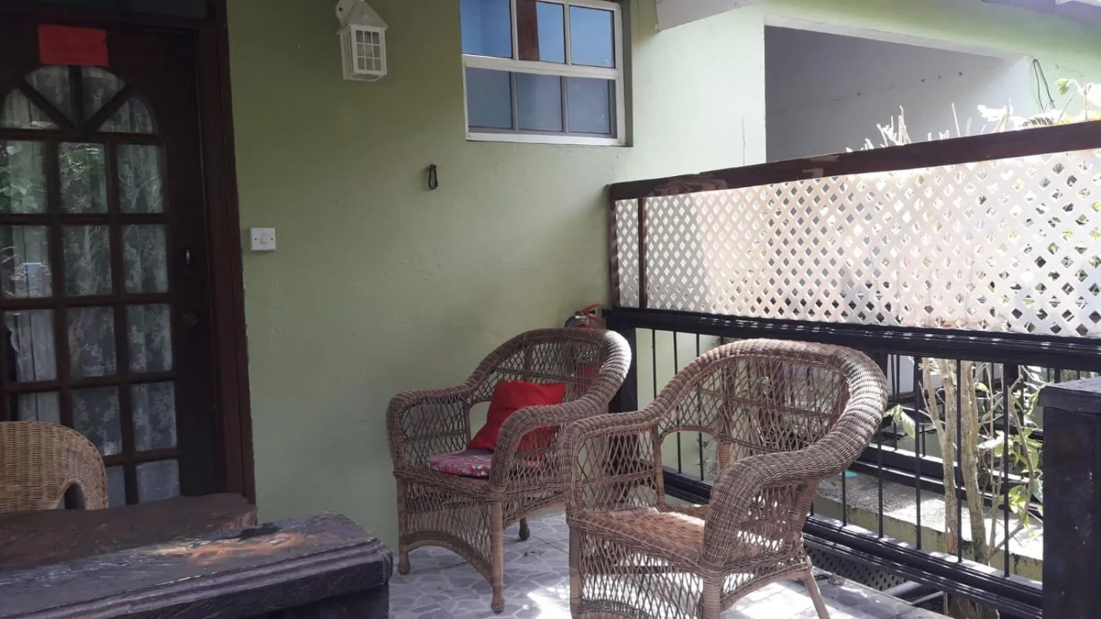 Patio in Hibiscus Valley Inn