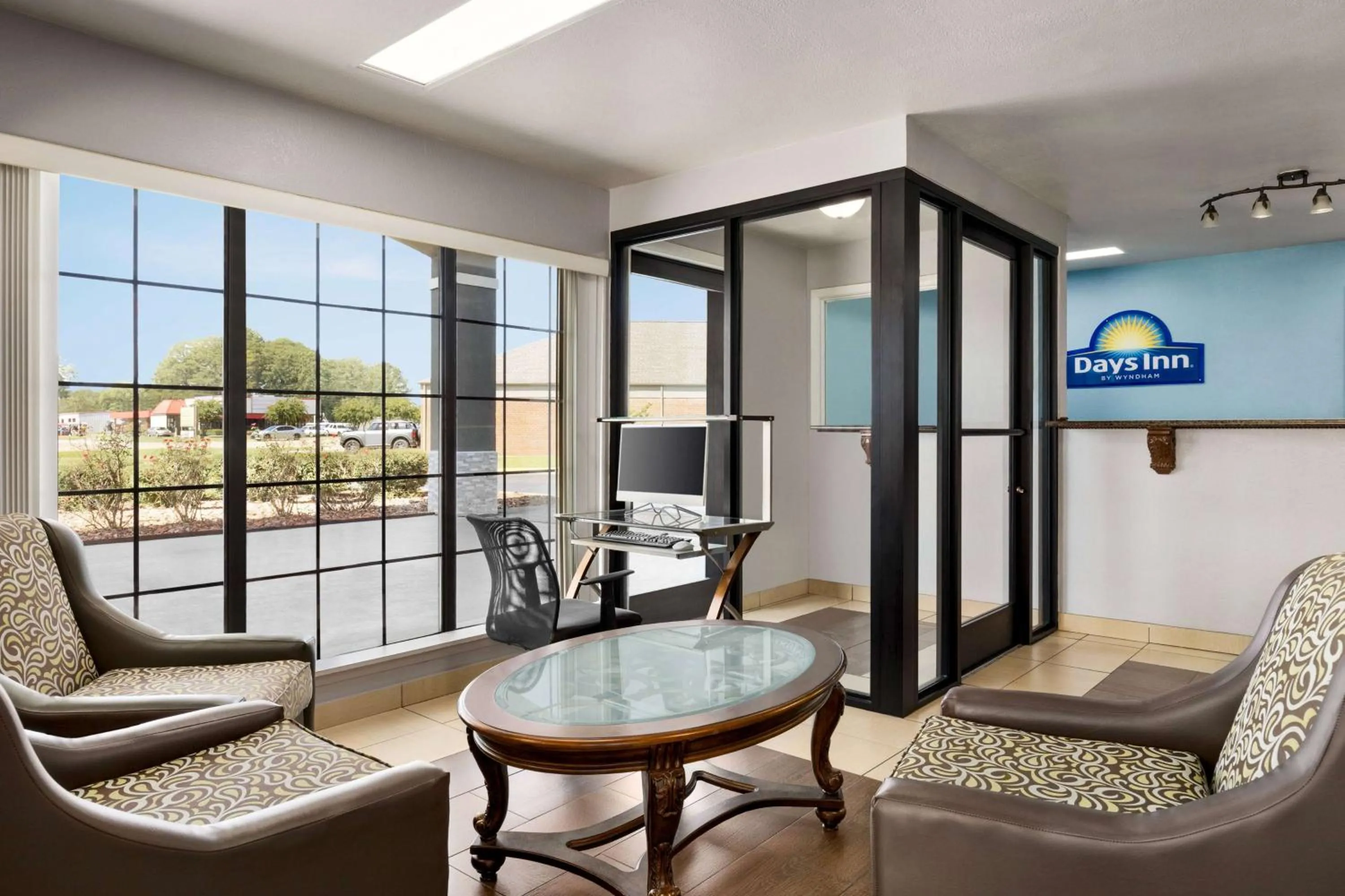 Lobby or reception in Days Inn by Wyndham Fulton