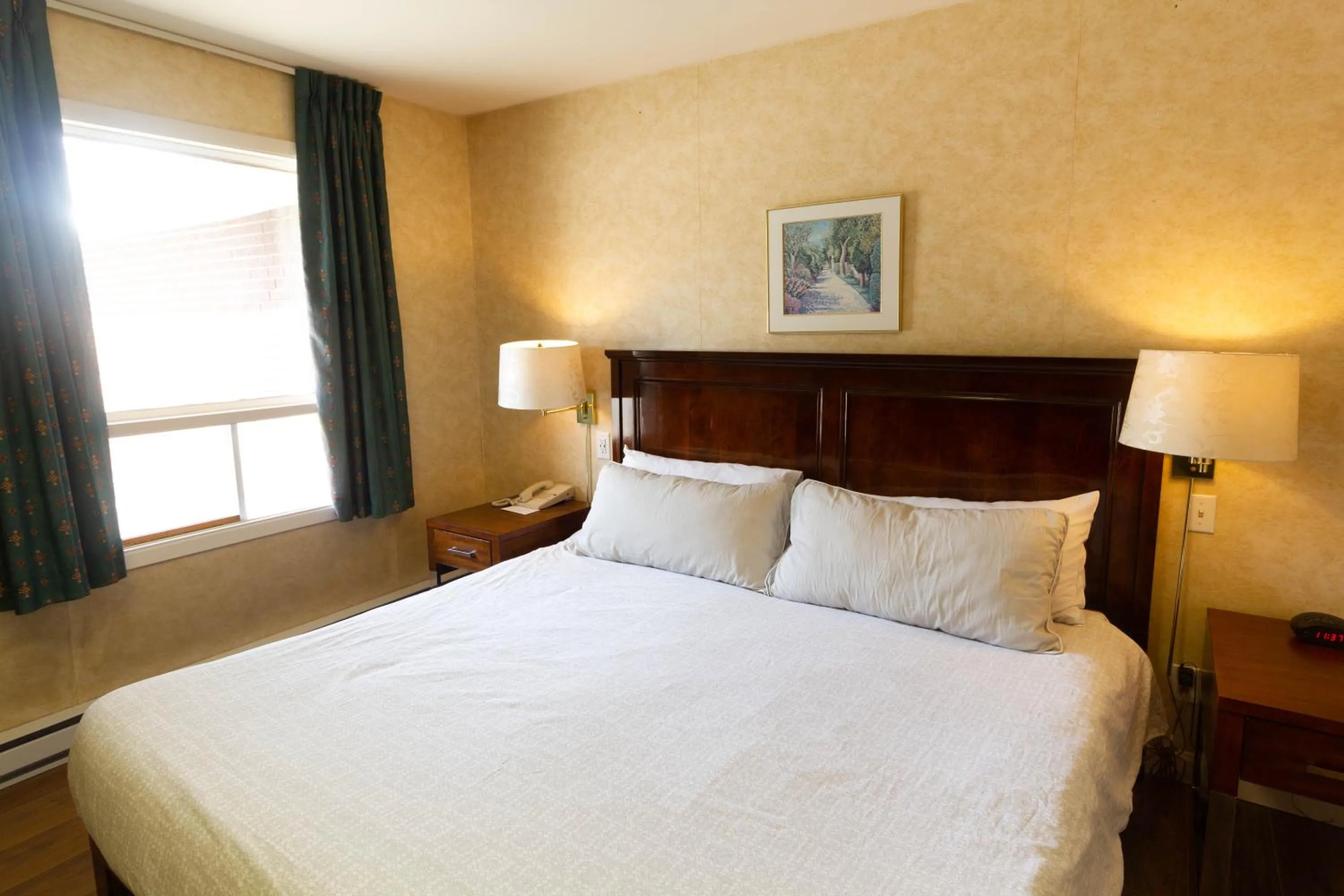 Bed in Auberge La Rocaille