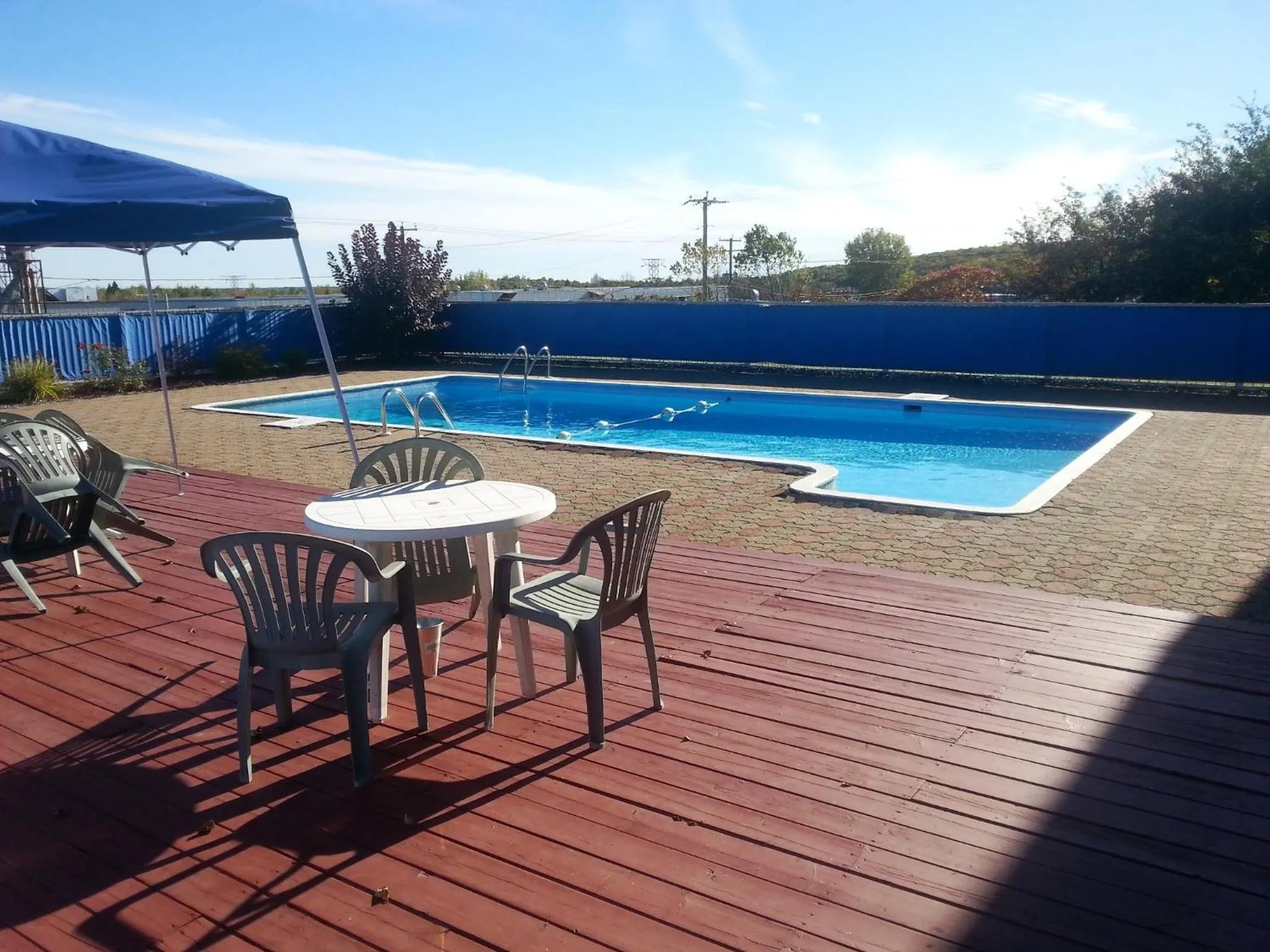 Swimming pool in Auberge La Rocaille