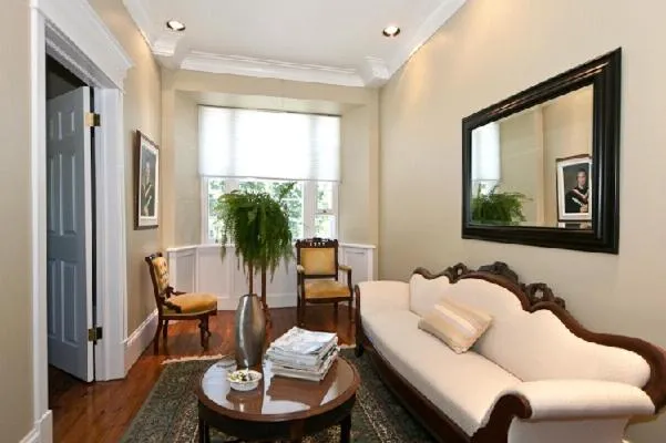 Day in Clyde Hall Bed and Breakfast