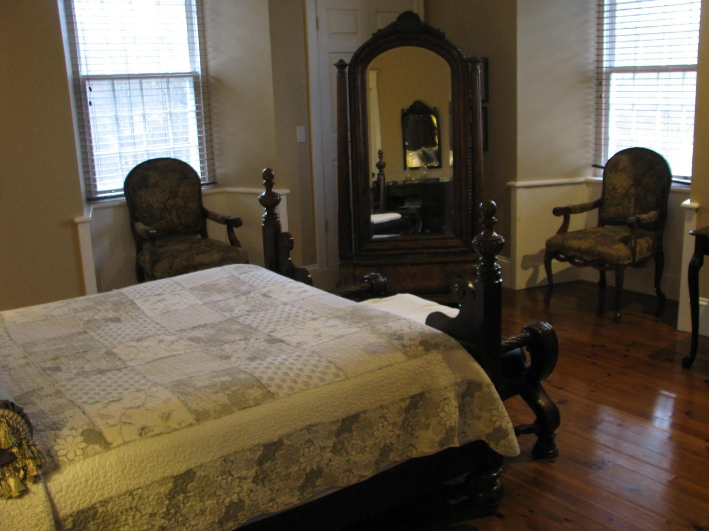 Bed in Clyde Hall Bed and Breakfast