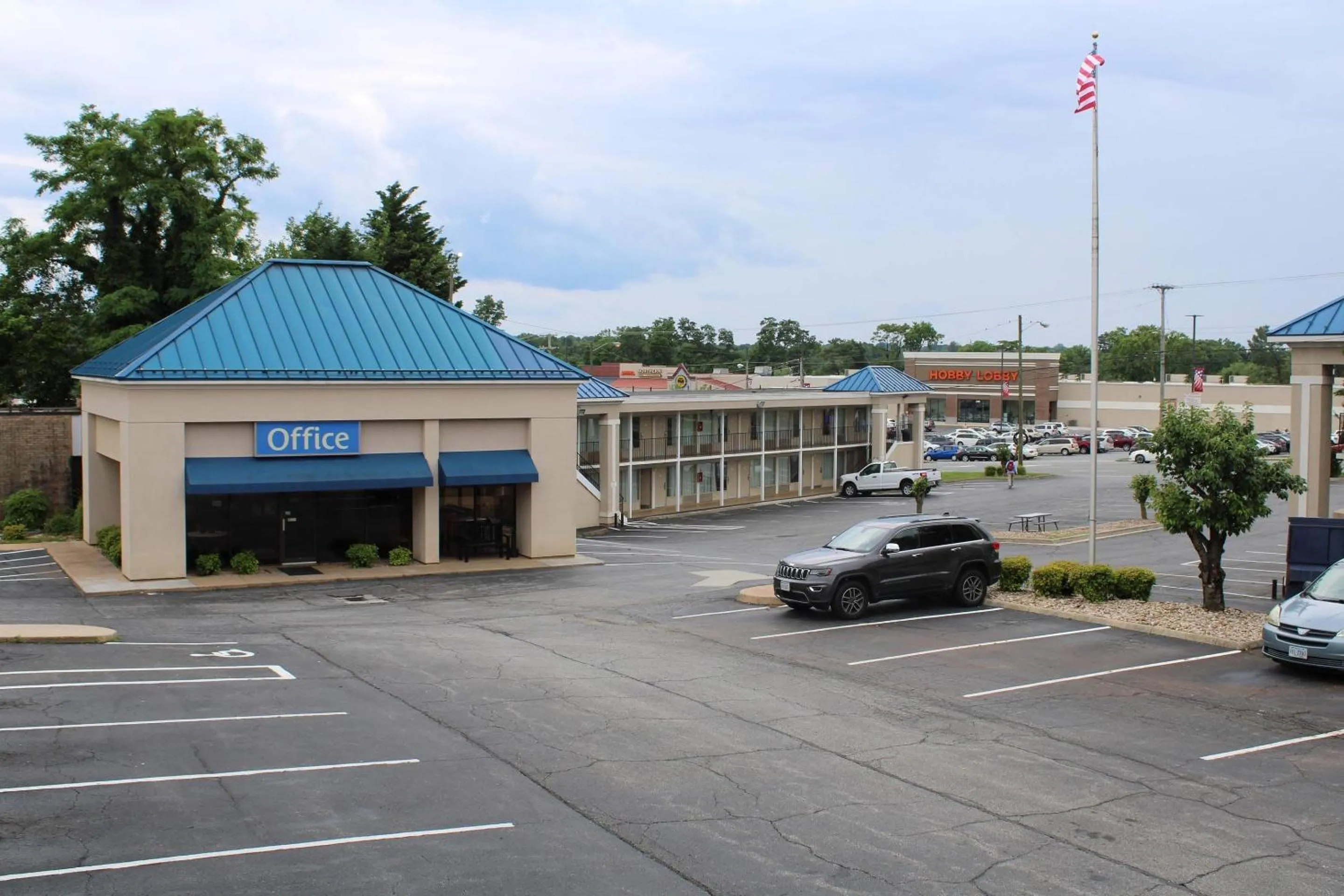 Property building in Rodeway Inn